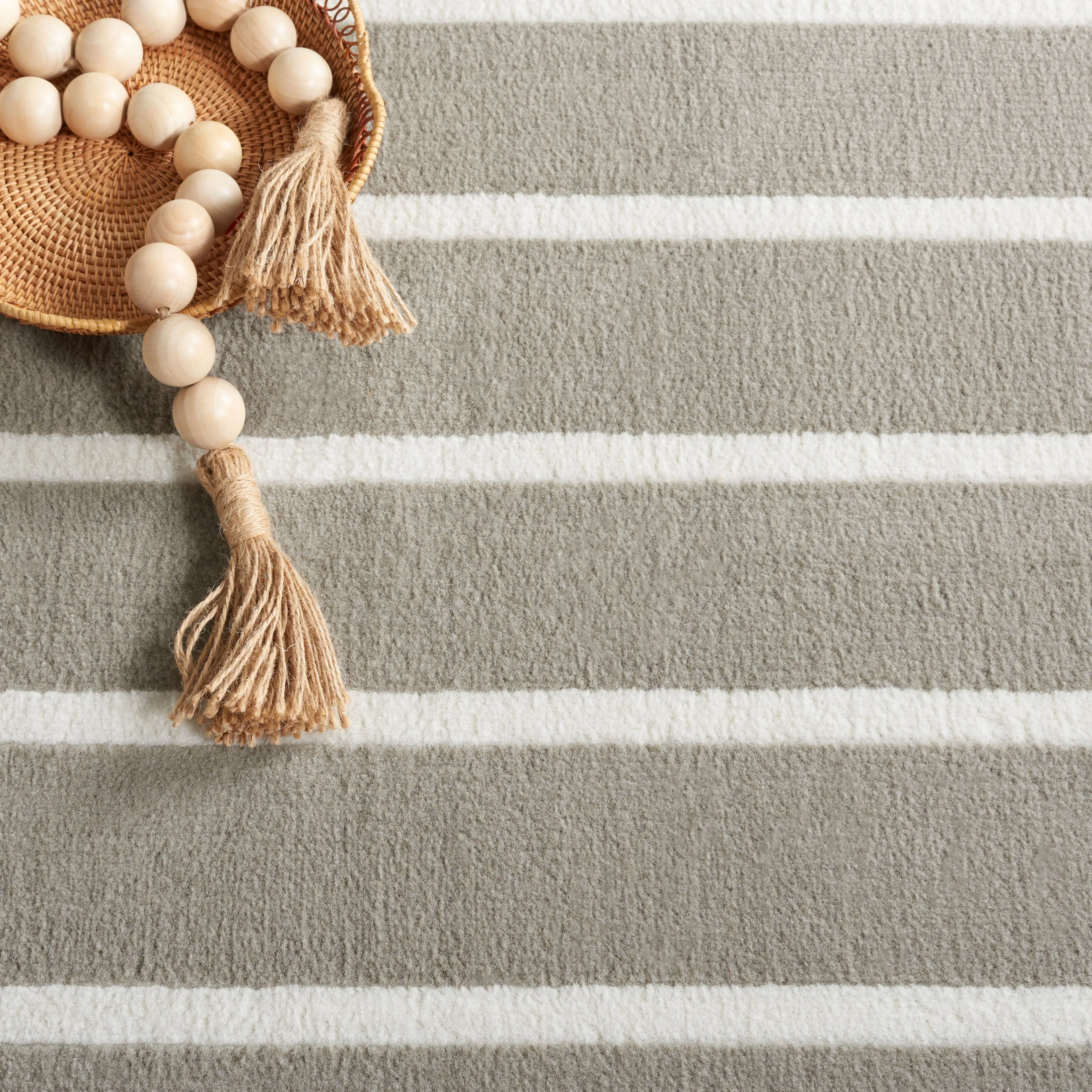 SAFAVIEH Pyramid Zilpah Casual Rug