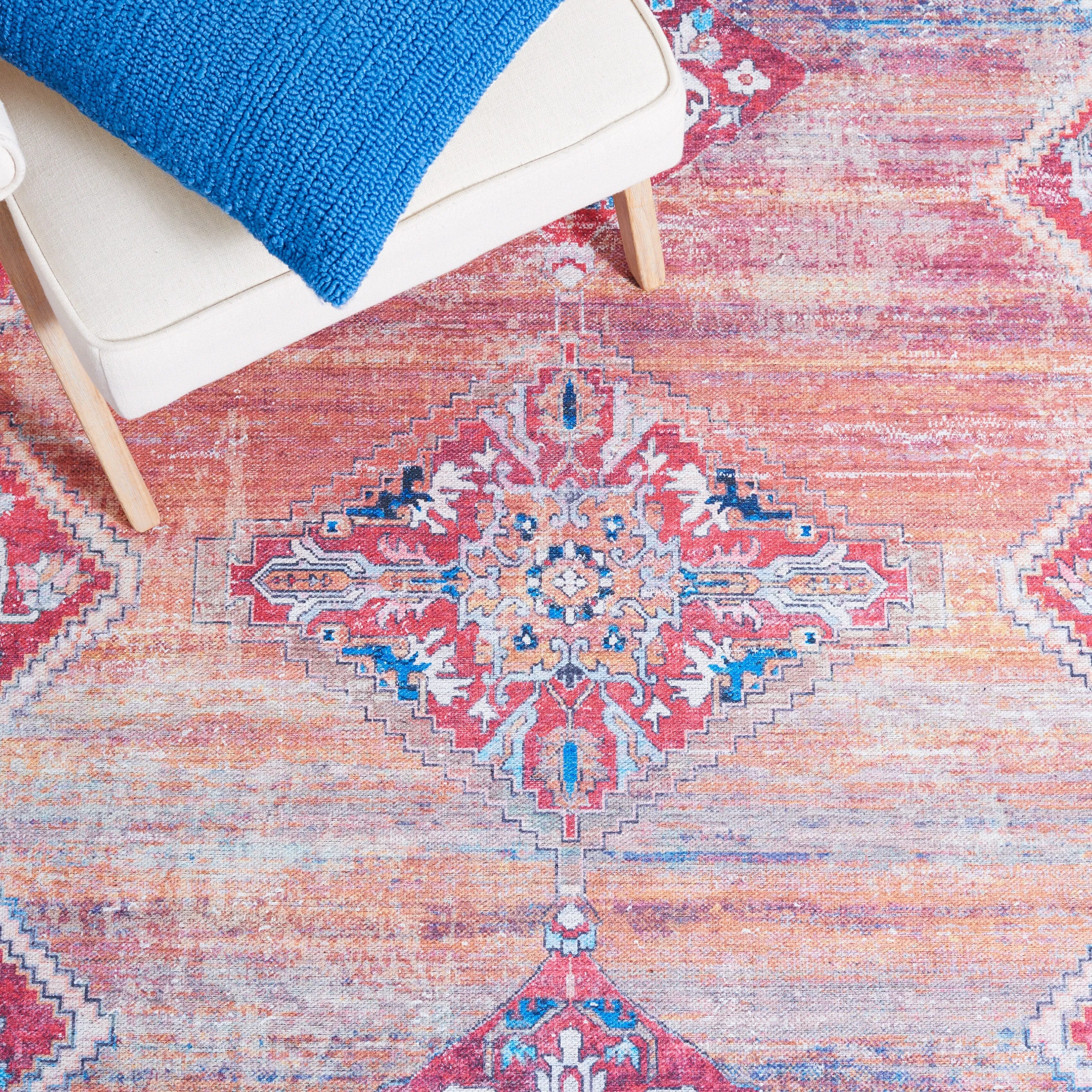 SAFAVIEH Serapi Machine Washable Wilhelmine Distressed Rug