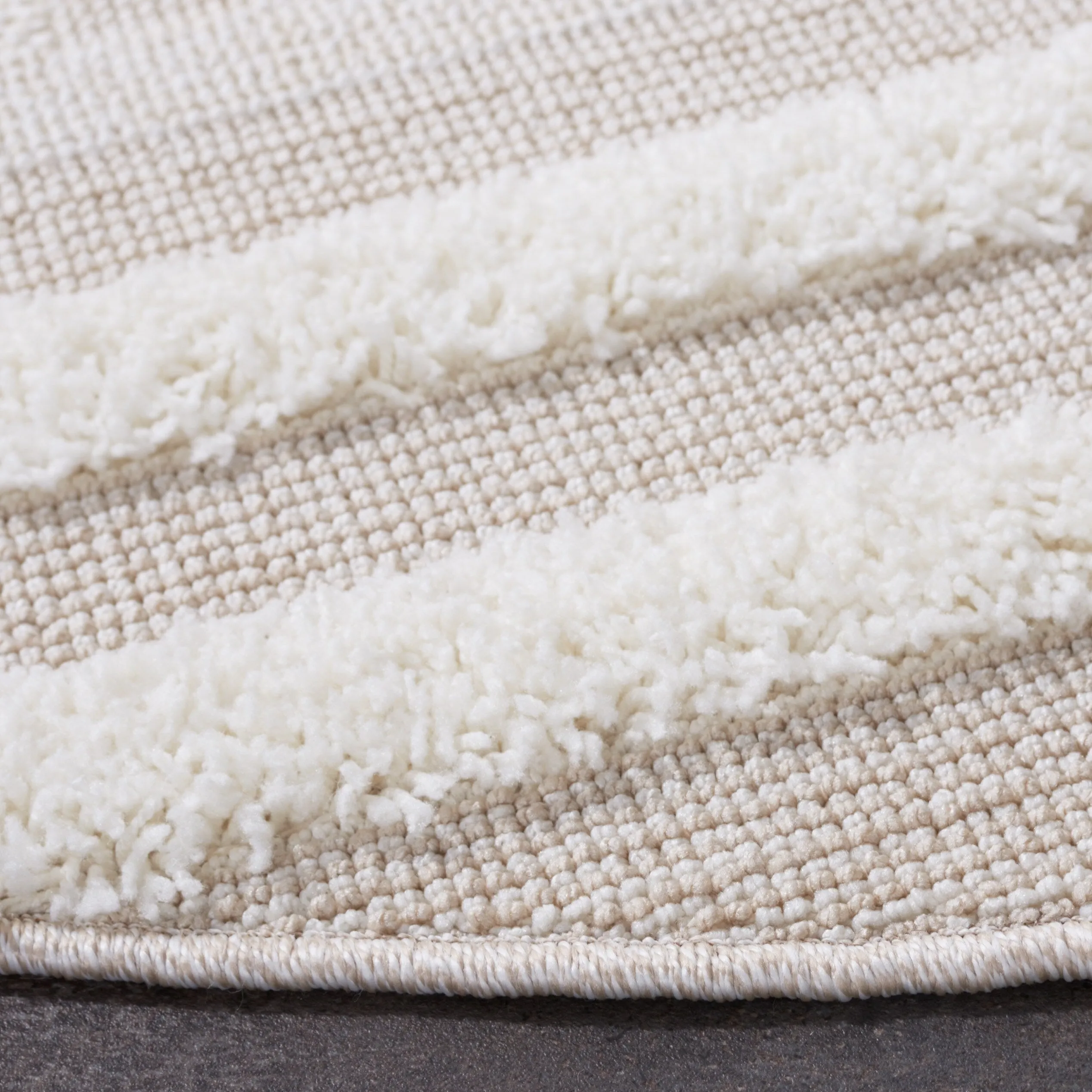 SAFAVIEH Trends Delilah Mid-Century Modern Rug