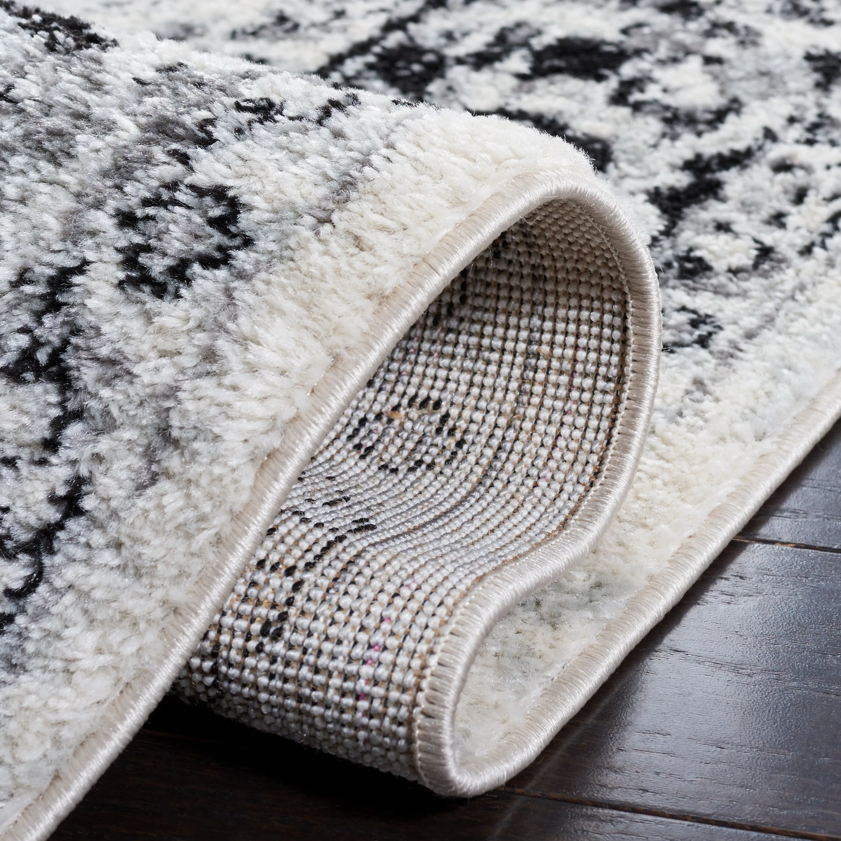SAFAVIEH Tulum Atje Oriental Rug