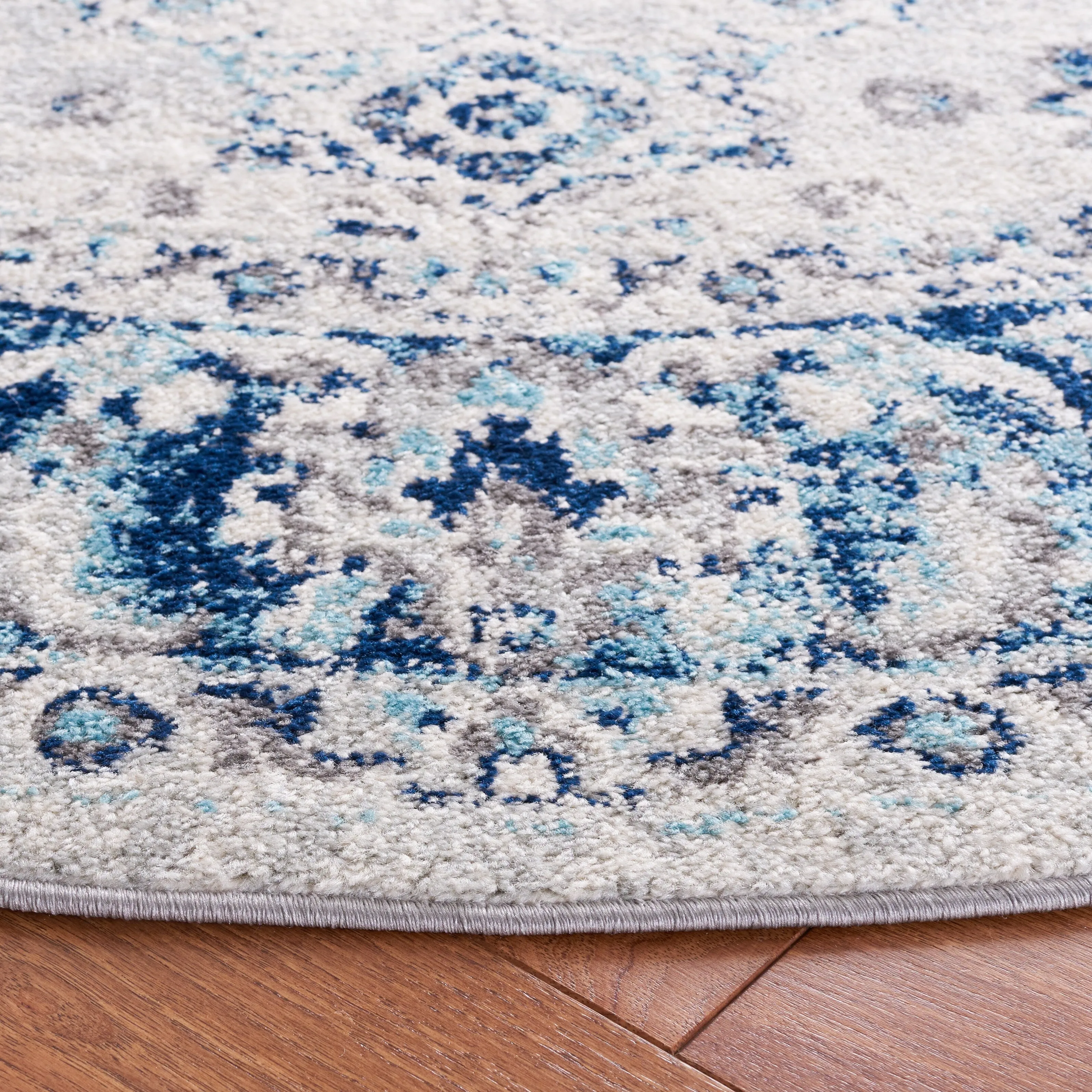 SAFAVIEH Tulum Atje Oriental Rug