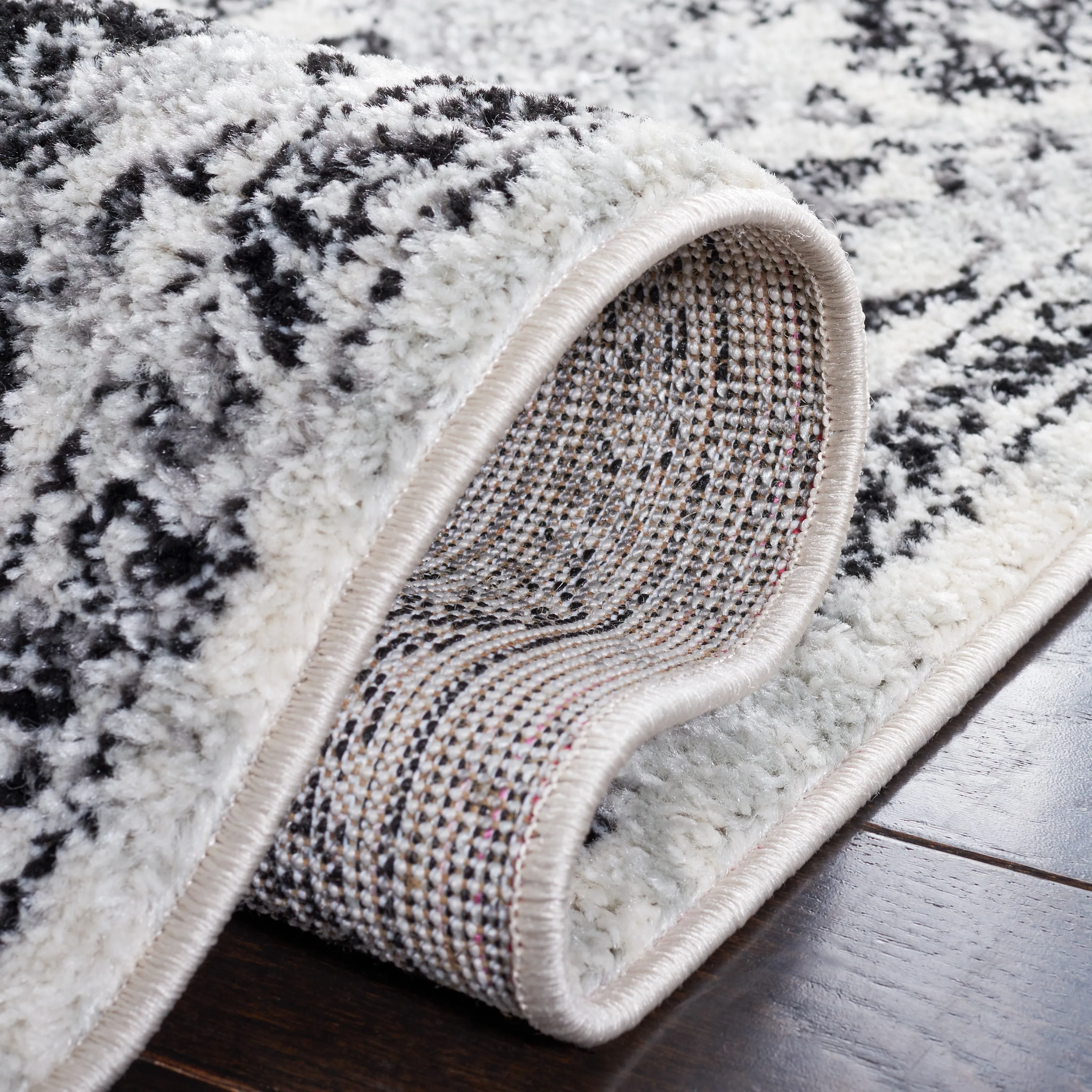SAFAVIEH Tulum Hatsumi Bohemian & Eclectic Rug