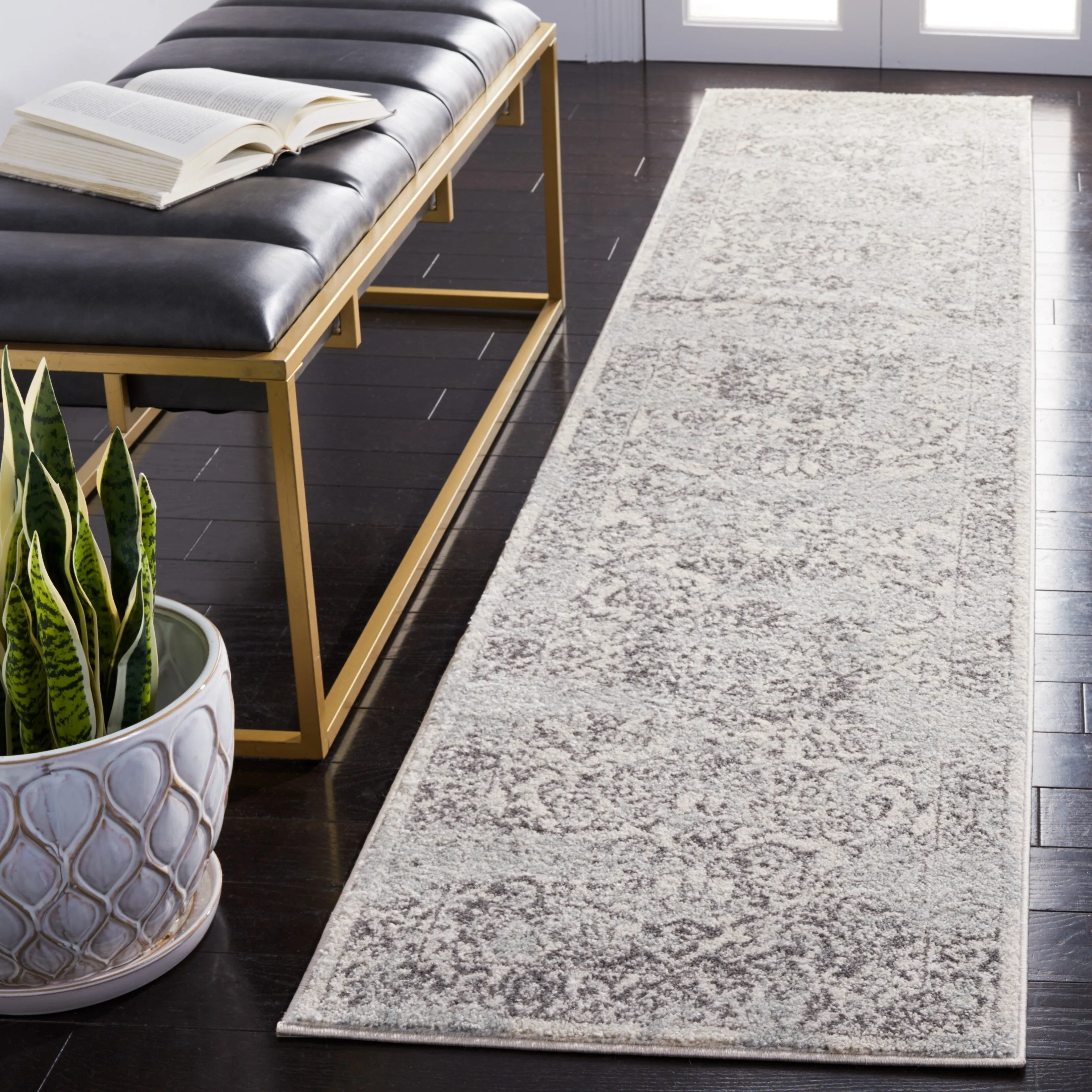 SAFAVIEH Tulum Hatsumi Bohemian & Eclectic Rug