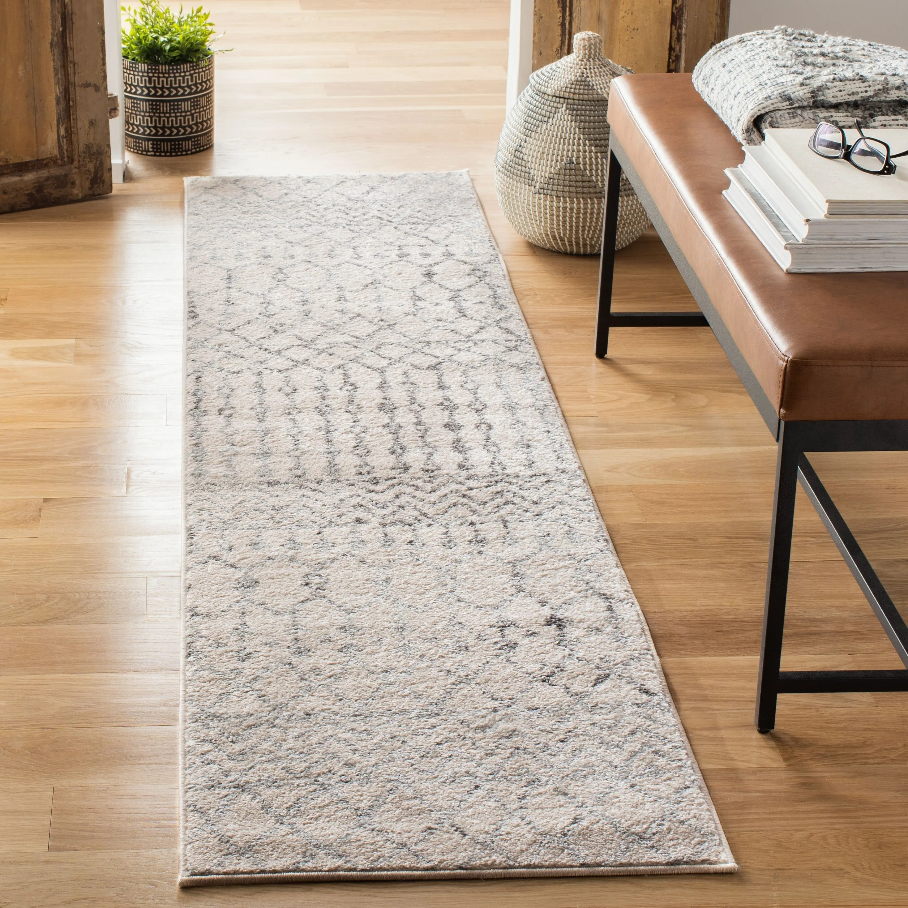 SAFAVIEH Tulum Lelya Moroccan Boho Tribal Rug - Ivory/Grey - 2' x 13'
