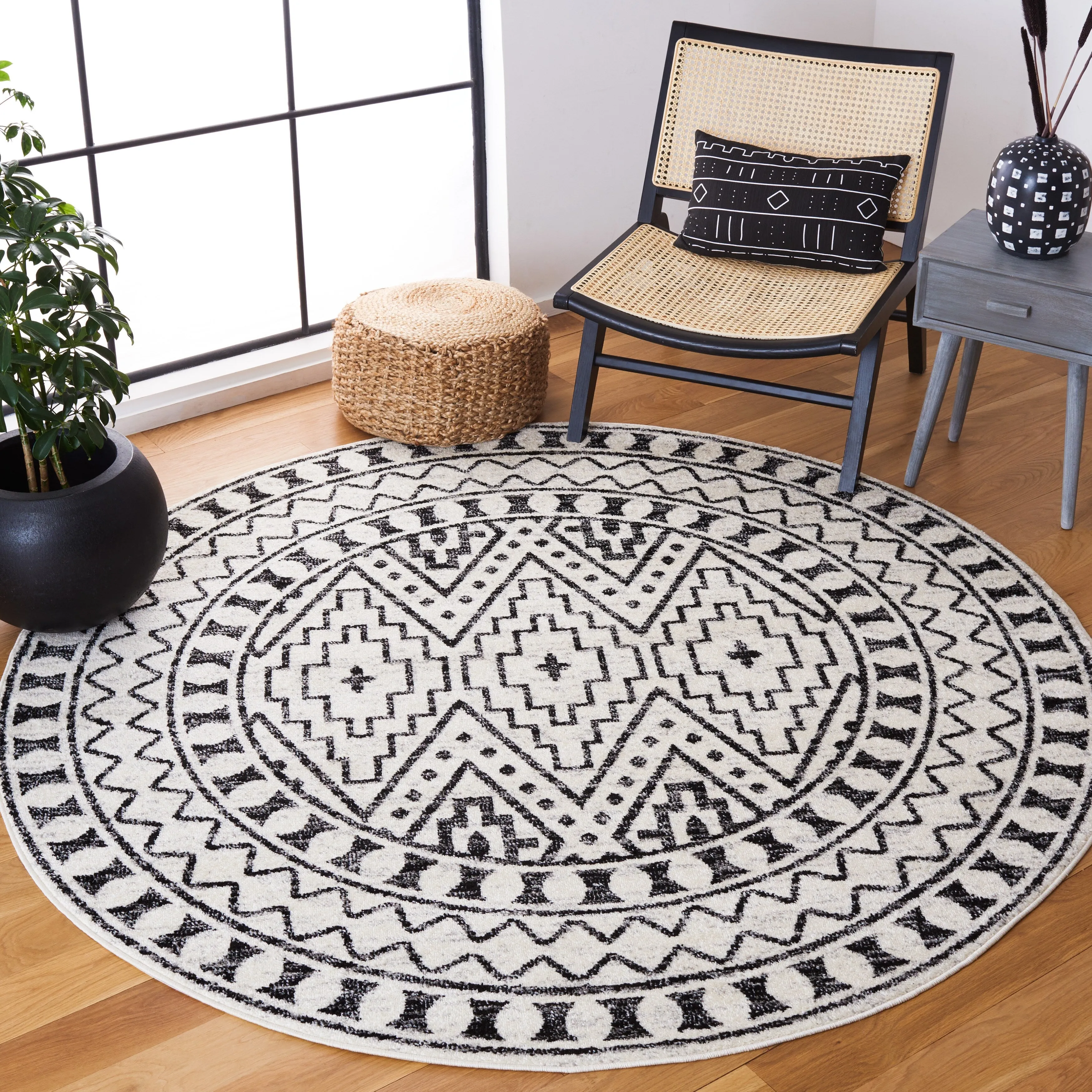 SAFAVIEH Tulum Nan Moroccan Boho Rug