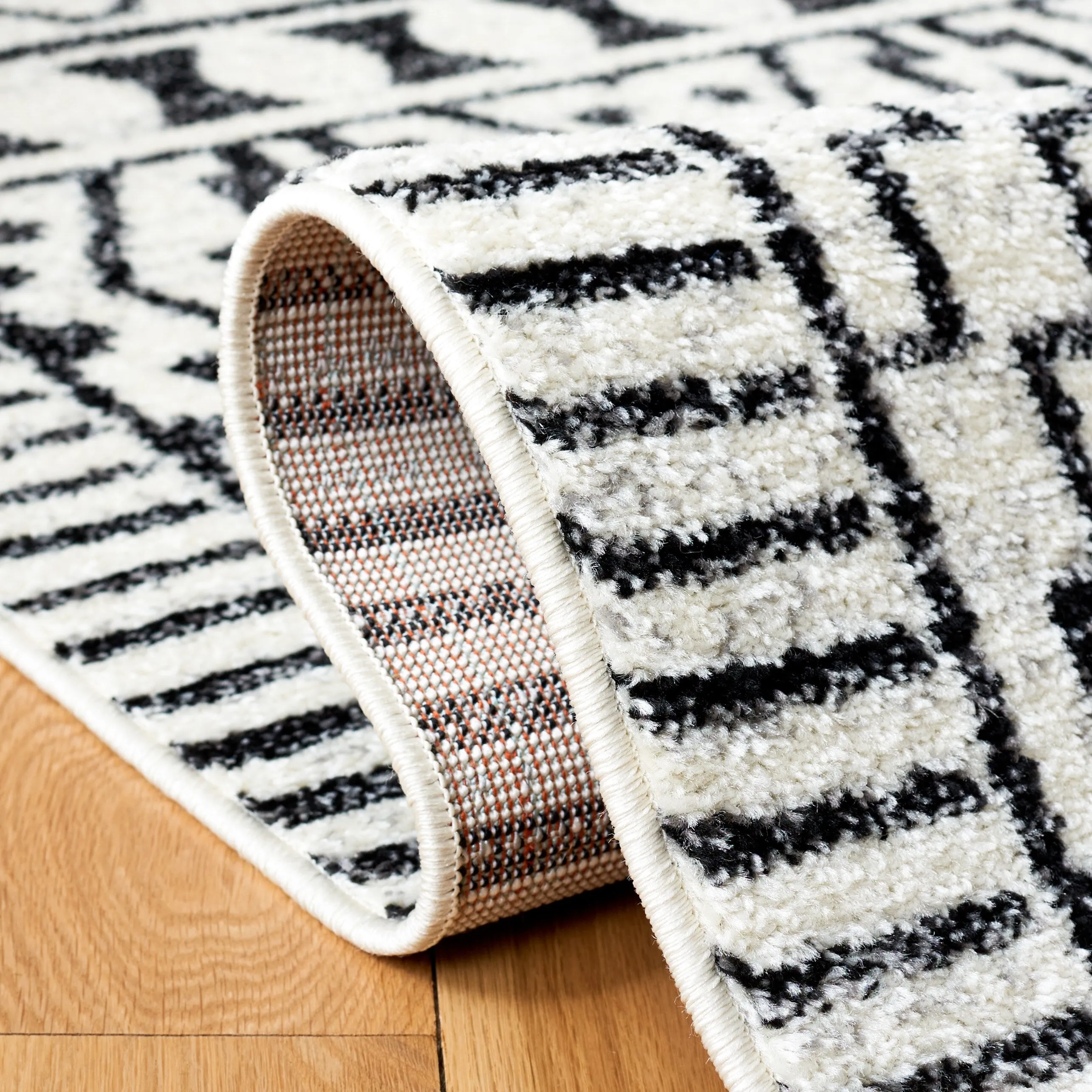 SAFAVIEH Tulum Nan Moroccan Boho Rug