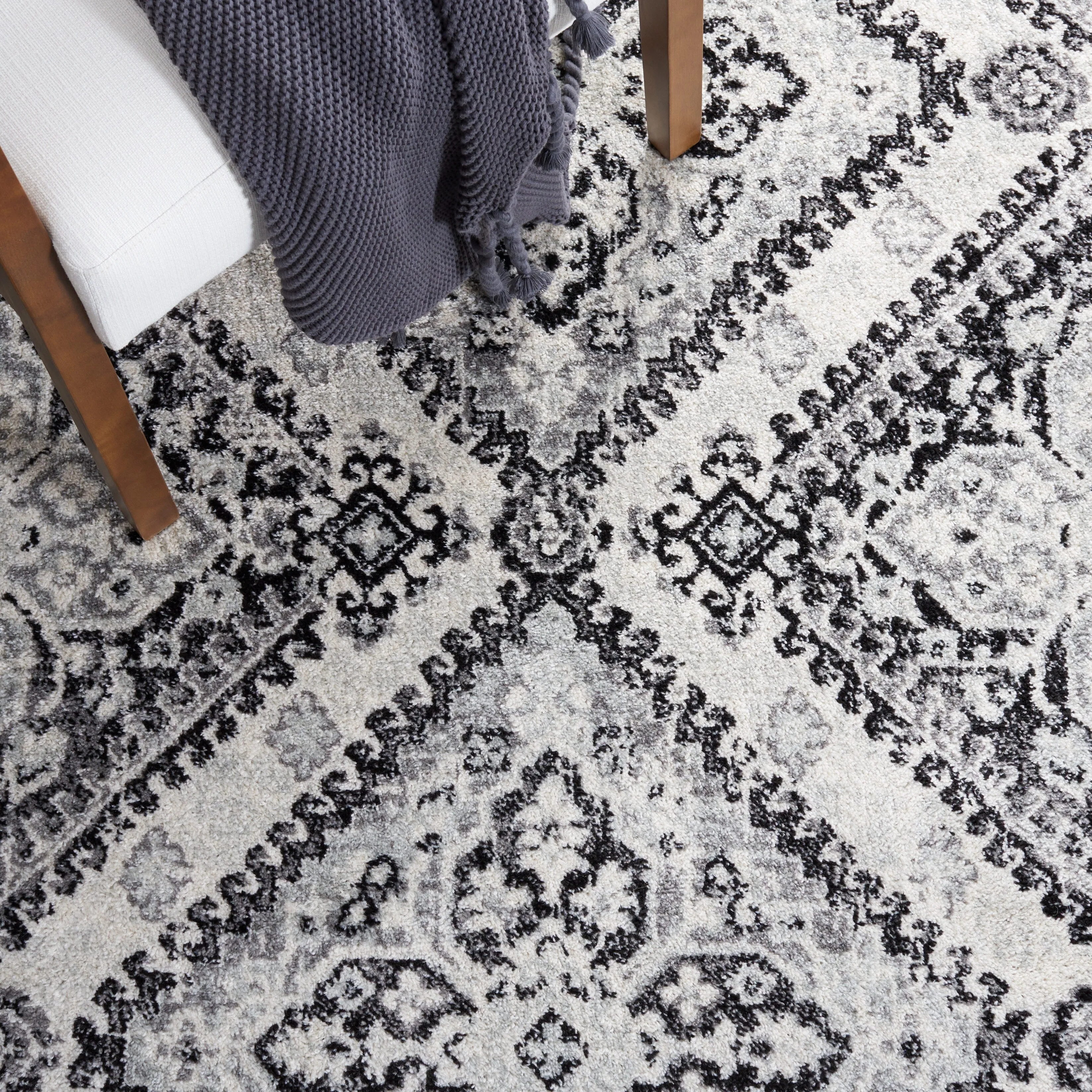 SAFAVIEH Tulum Neelima Bohemian & Eclectic Rug