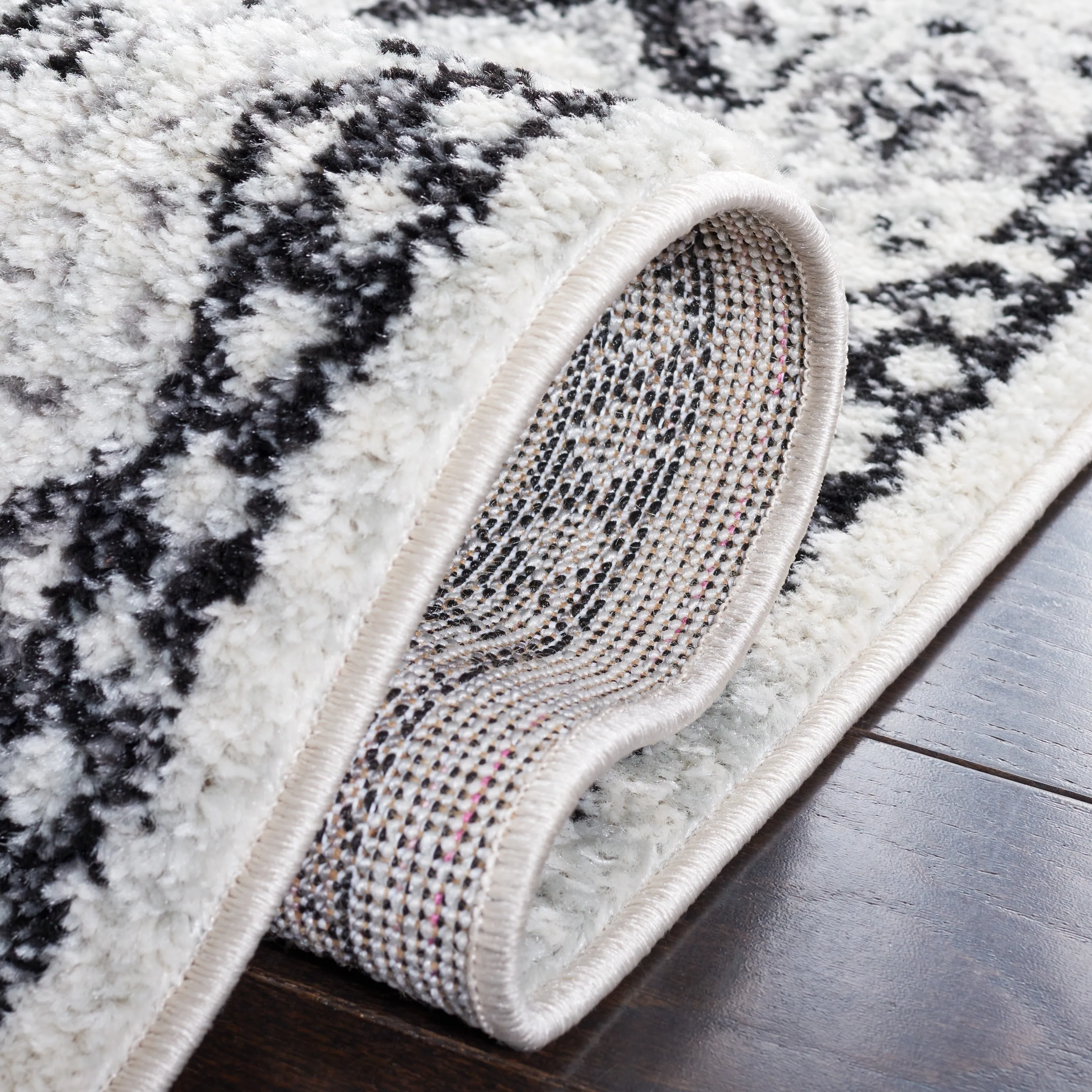 SAFAVIEH Tulum Neelima Bohemian & Eclectic Rug