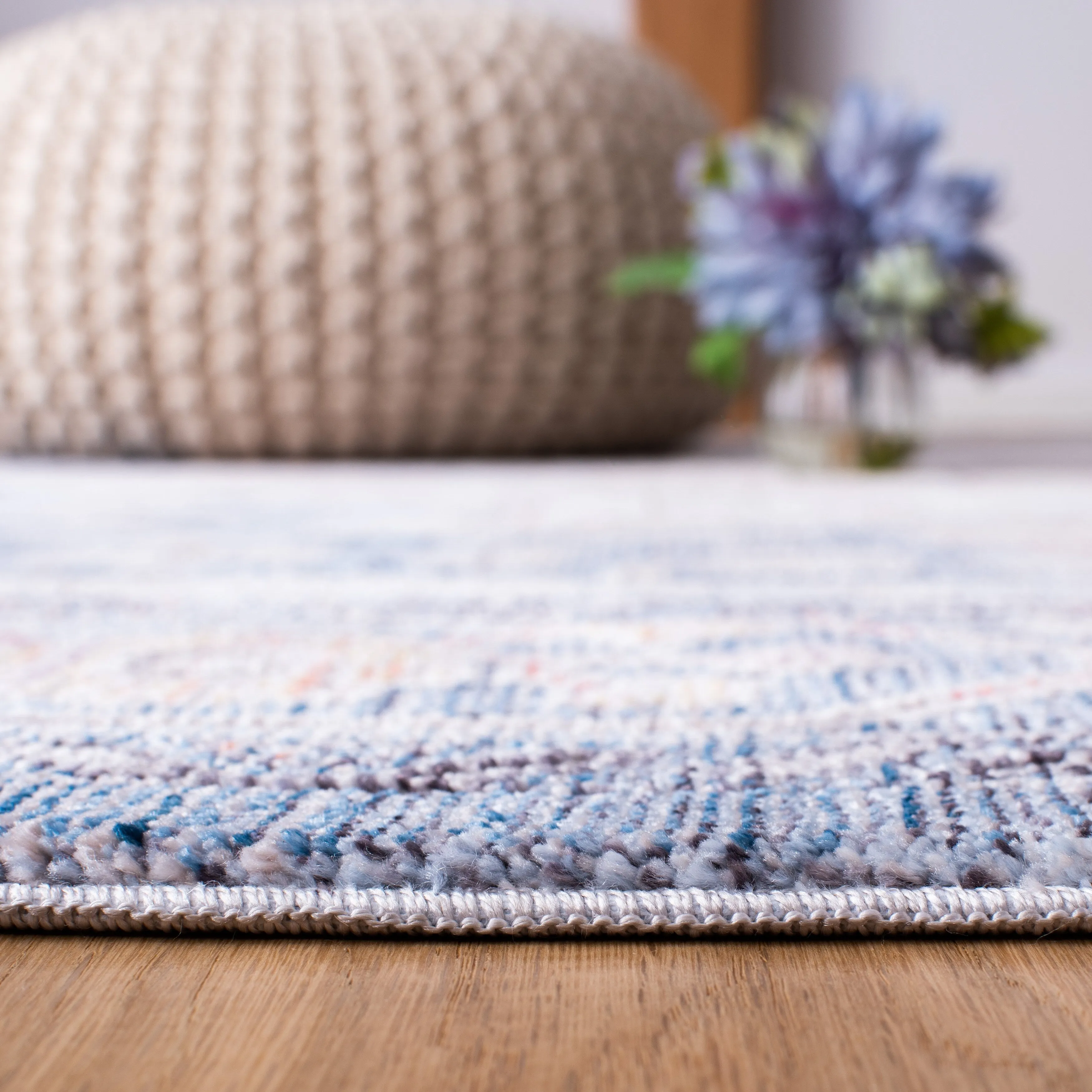 SAFAVIEH Valencia Sissel Boho Oriental Rug