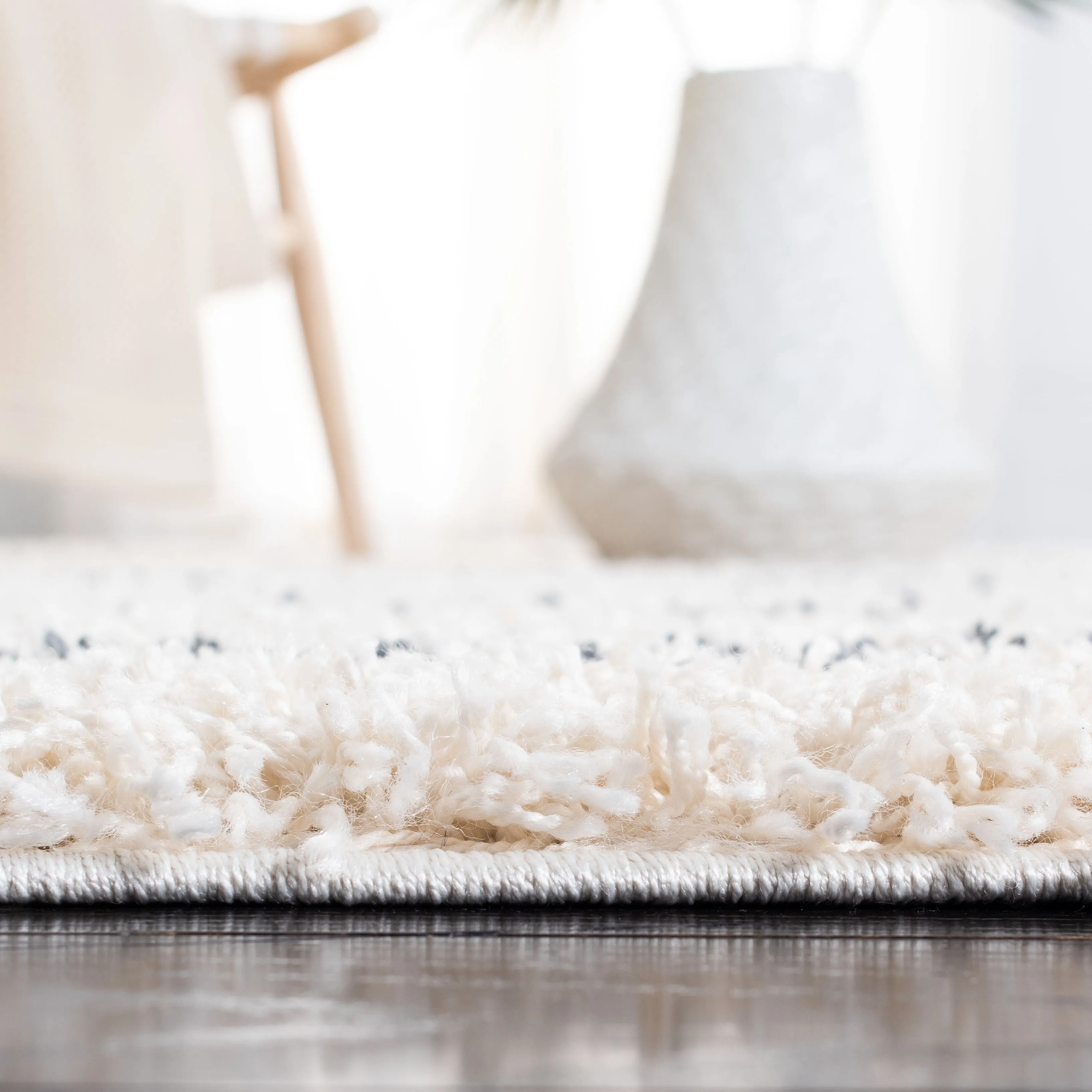 SAFAVIEH Venus Shag Zoea 1.75-inch Thick Rug