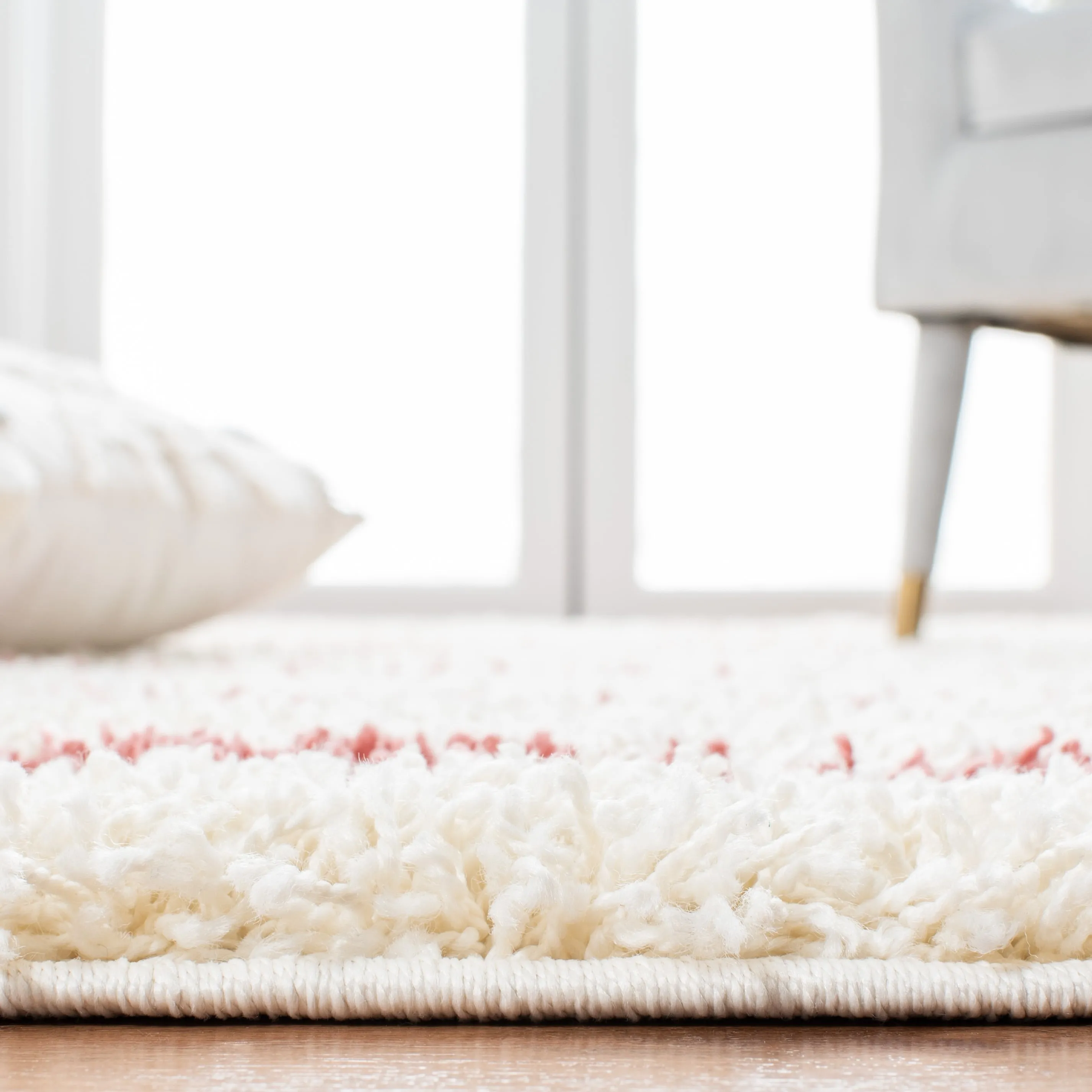SAFAVIEH Venus Shag Zoea 1.75-inch Thick Rug