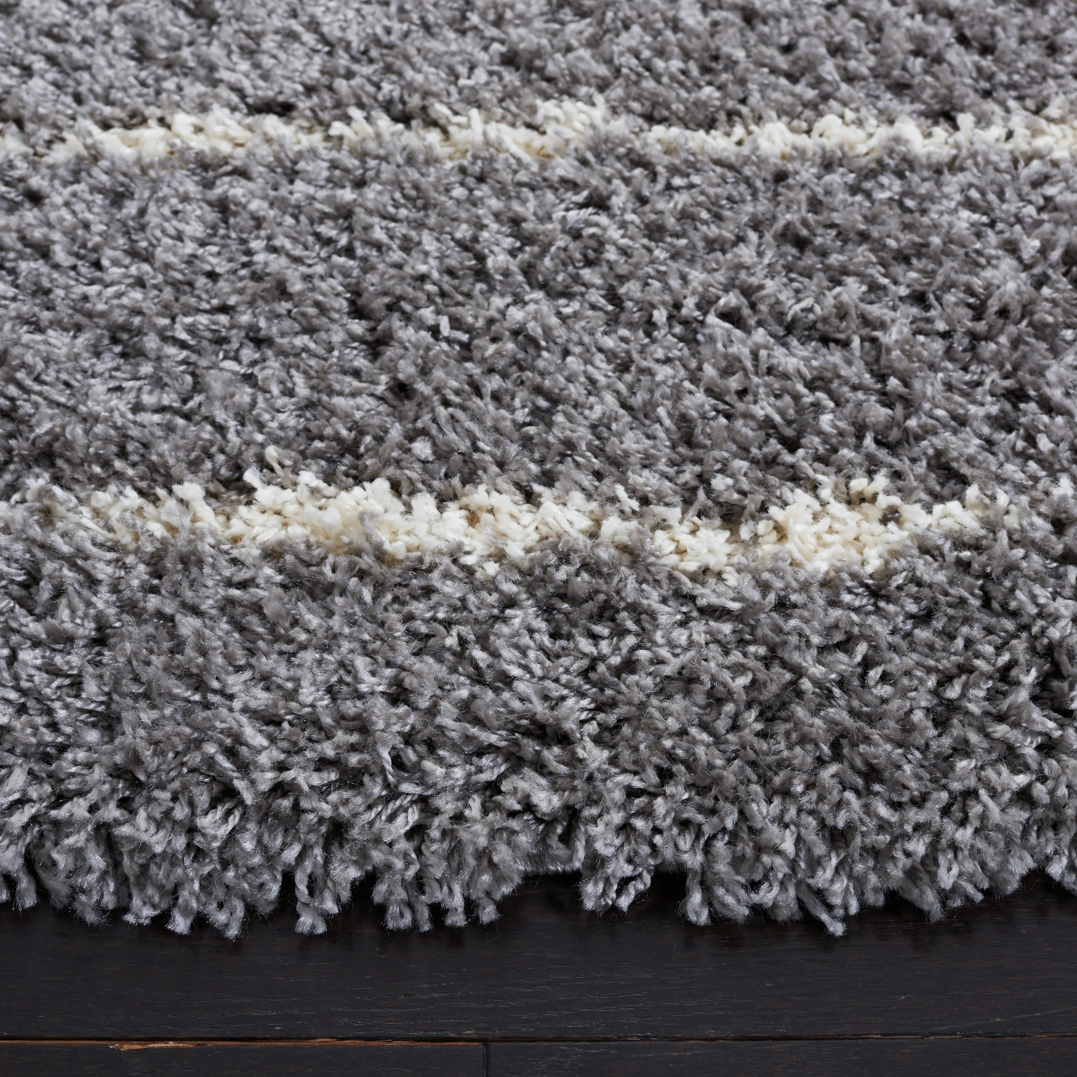 SAFAVIEH Venus Shag Zoea 1.75-inch Thick Rug
