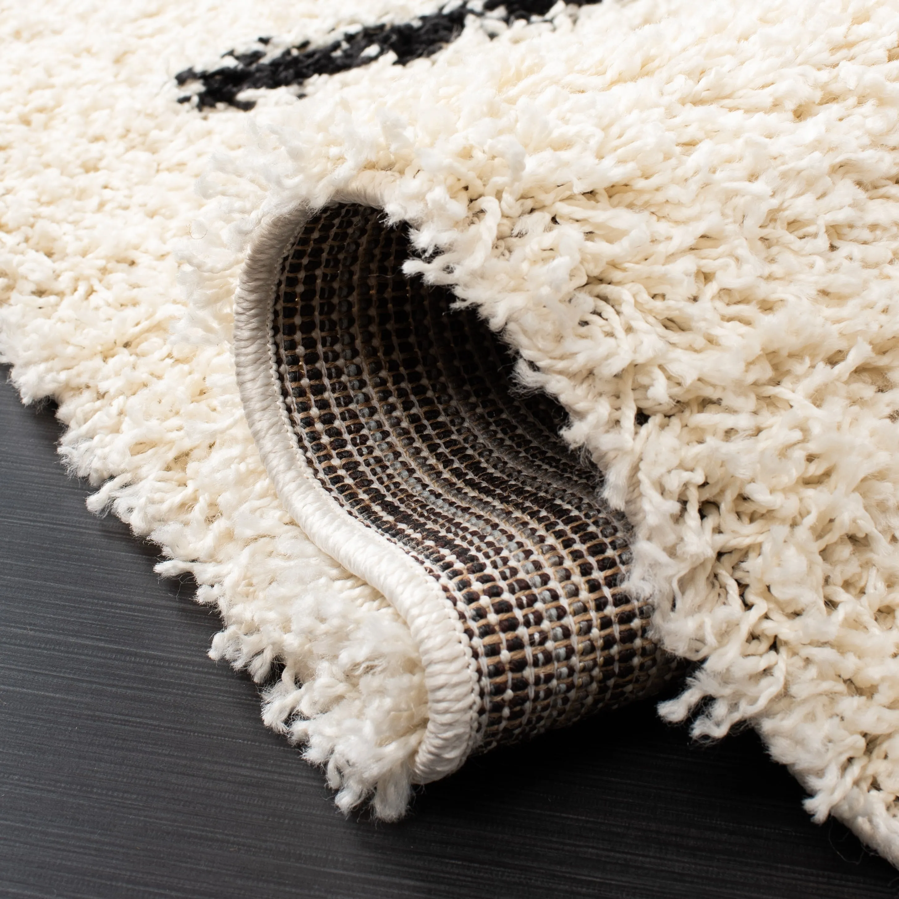 SAFAVIEH Venus Shag Zoea 1.75-inch Thick Rug