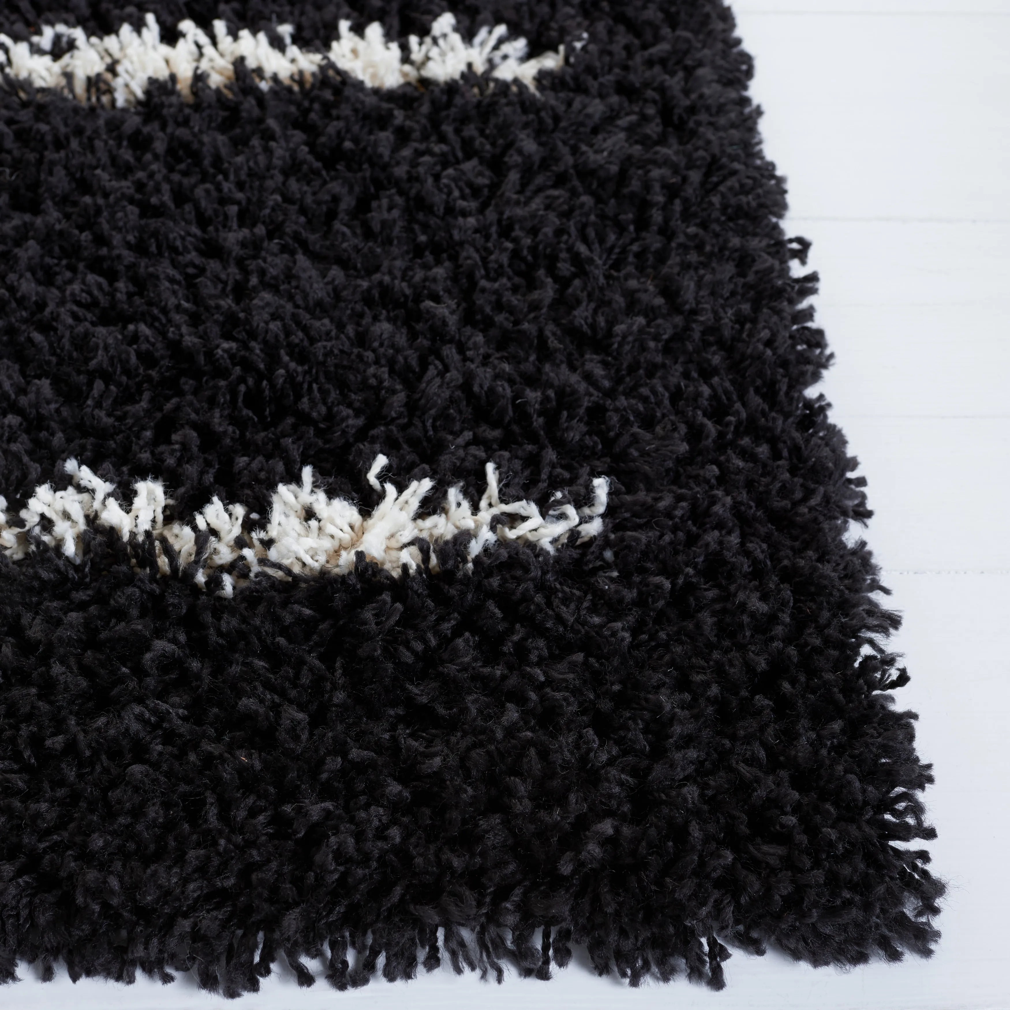 SAFAVIEH Venus Shag Zoea 1.75-inch Thick Rug