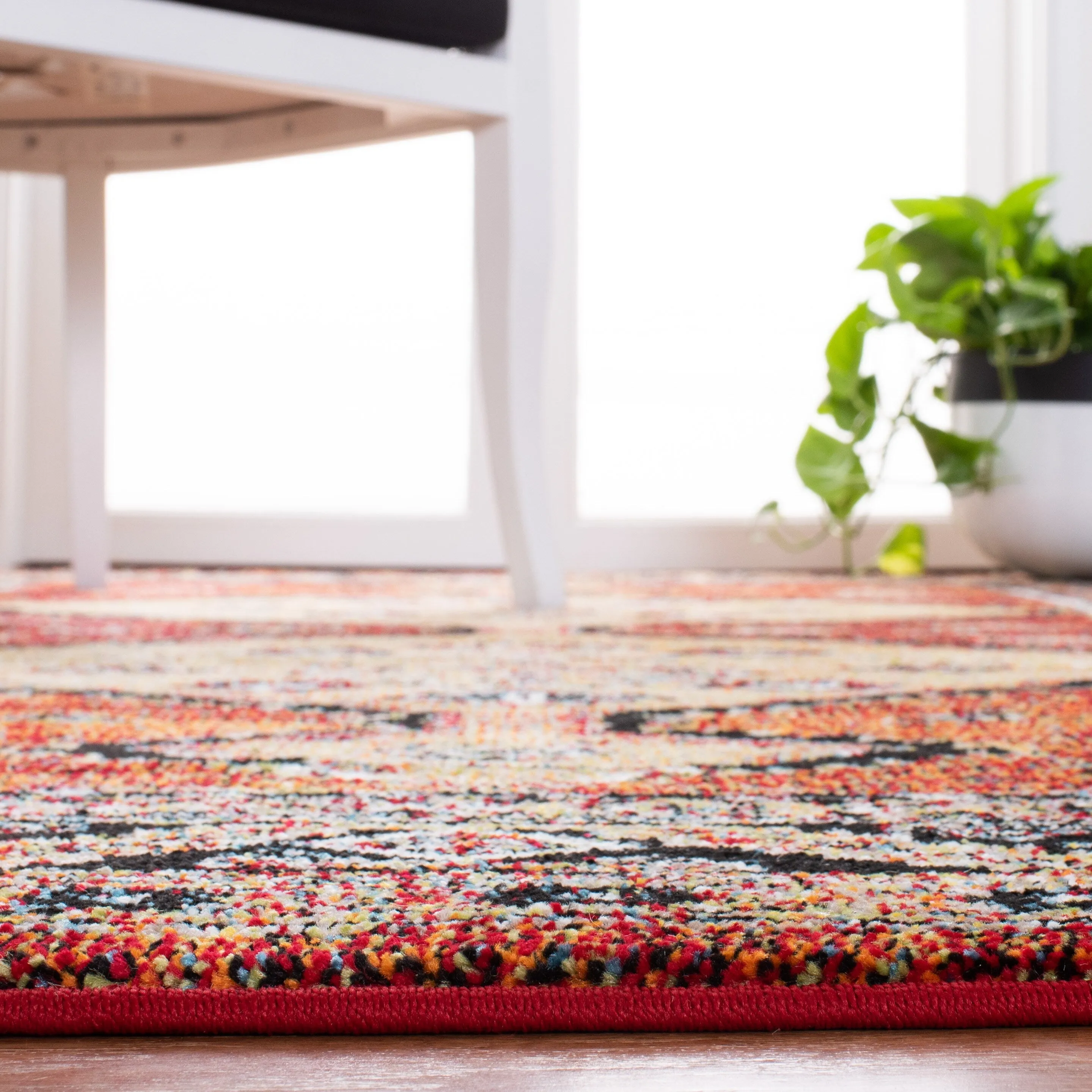 SAFAVIEH Vintage Hamadan Sadiya Traditional Oriental Rug