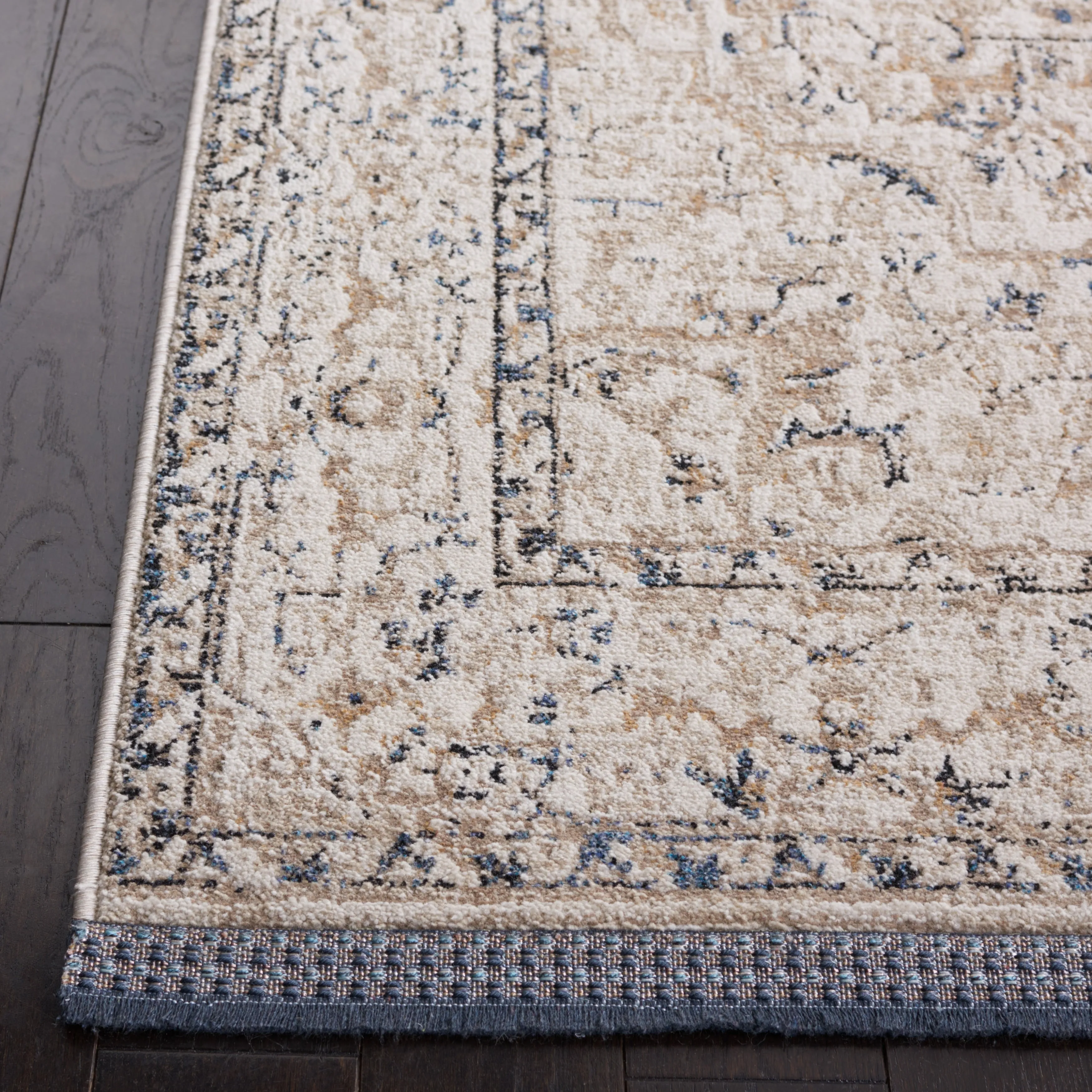 SAFAVIEH Vivaldi Briet Oriental Rug