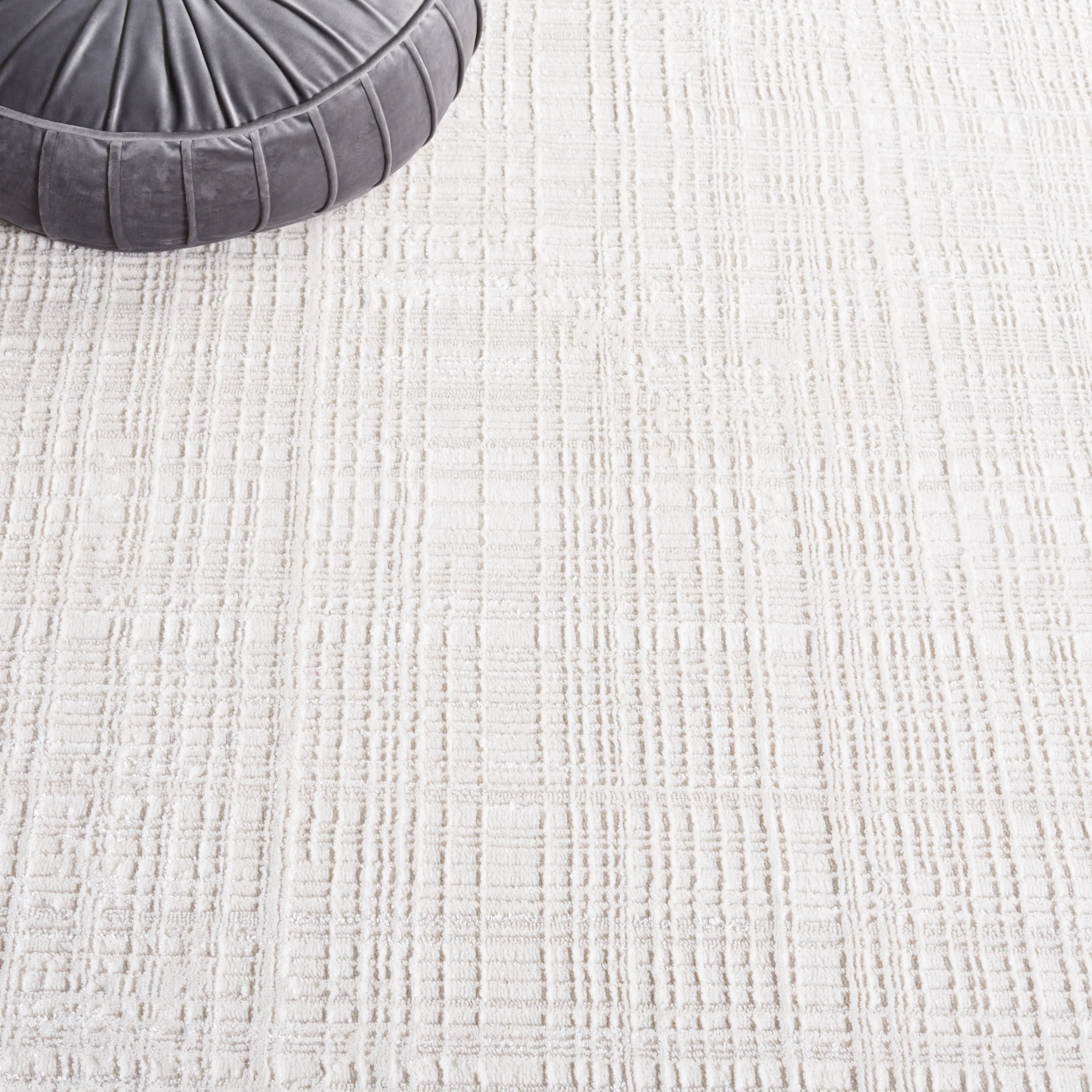 SAFAVIEH Whisper Jurke Modern Rug
