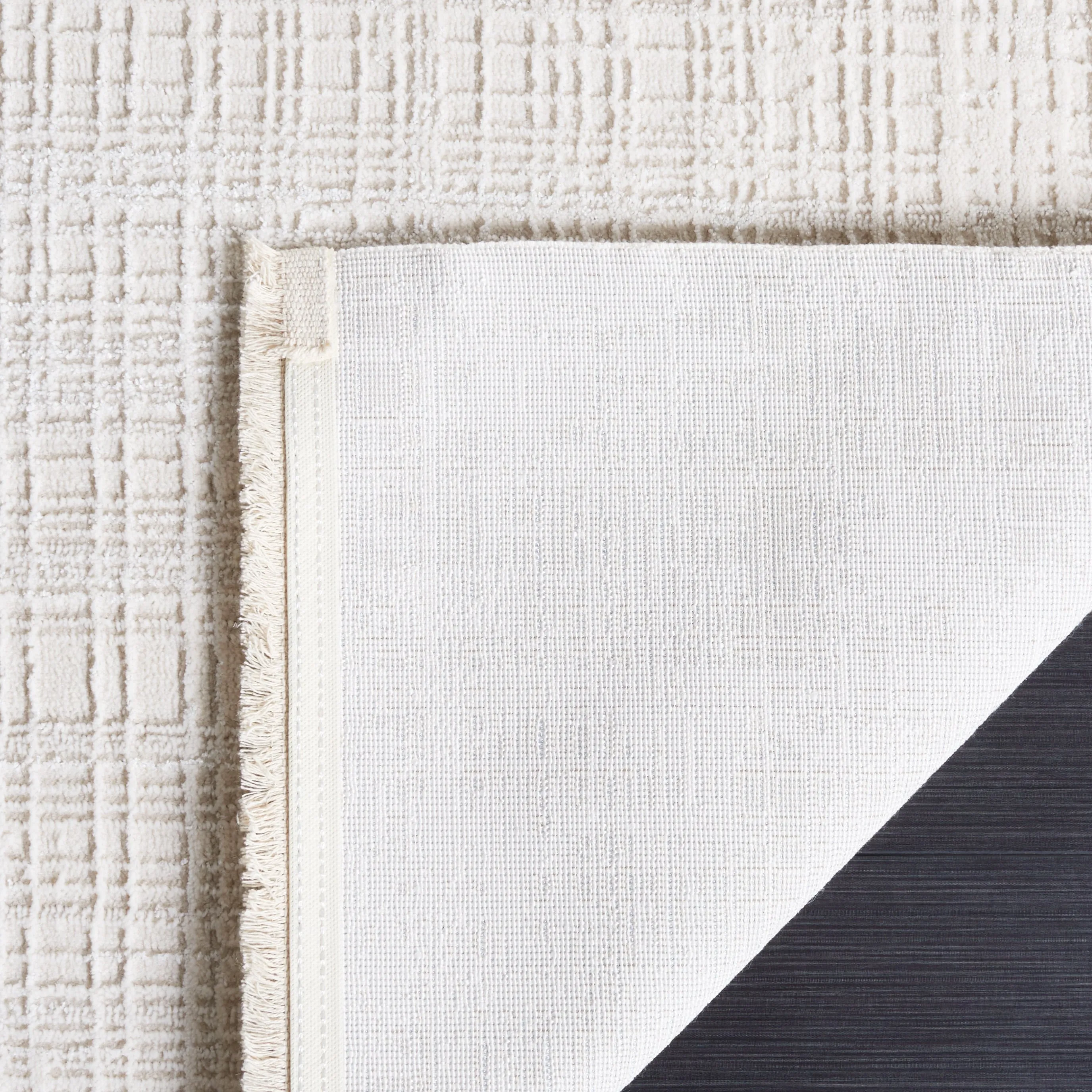 SAFAVIEH Whisper Jurke Modern Rug