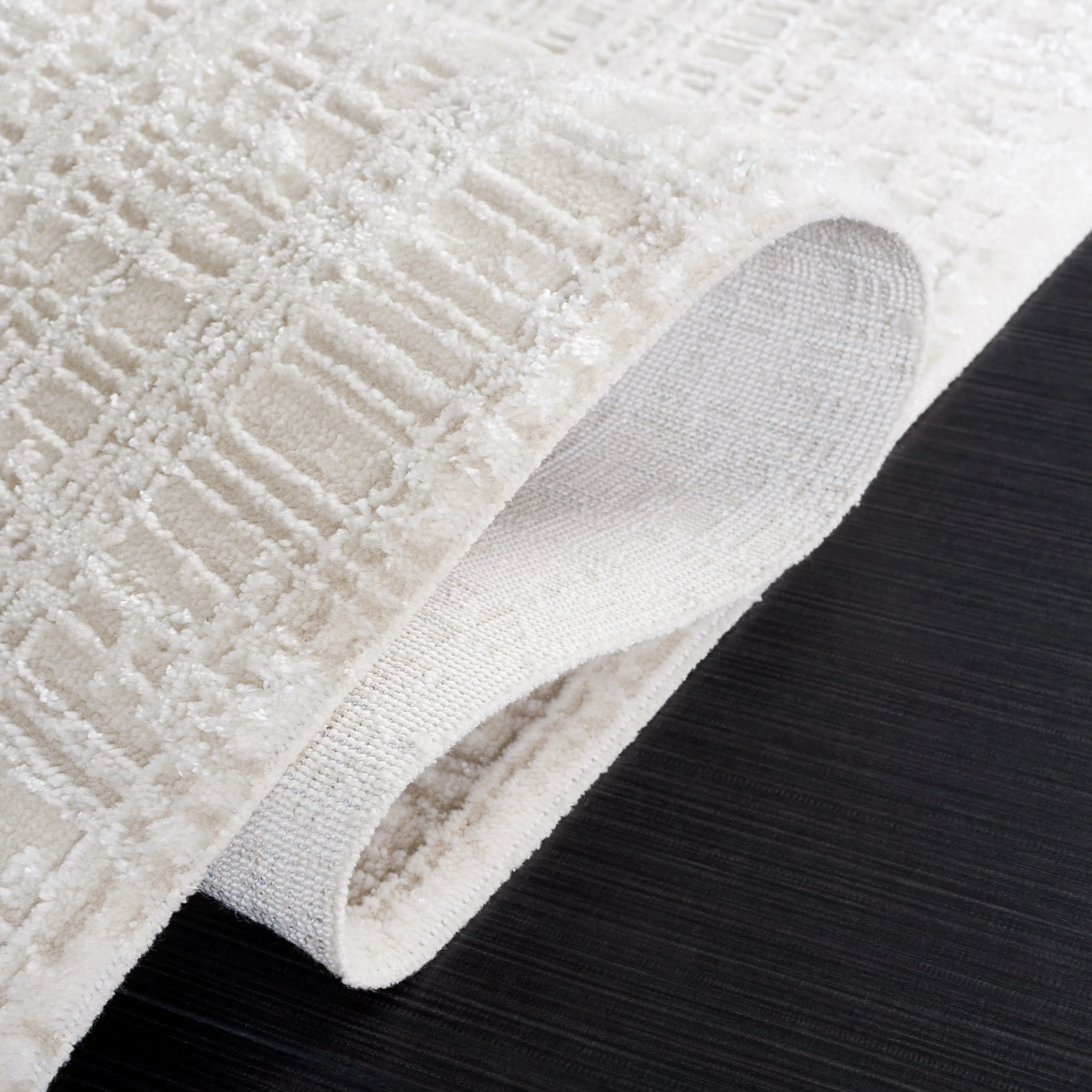 SAFAVIEH Whisper Jurke Modern Rug