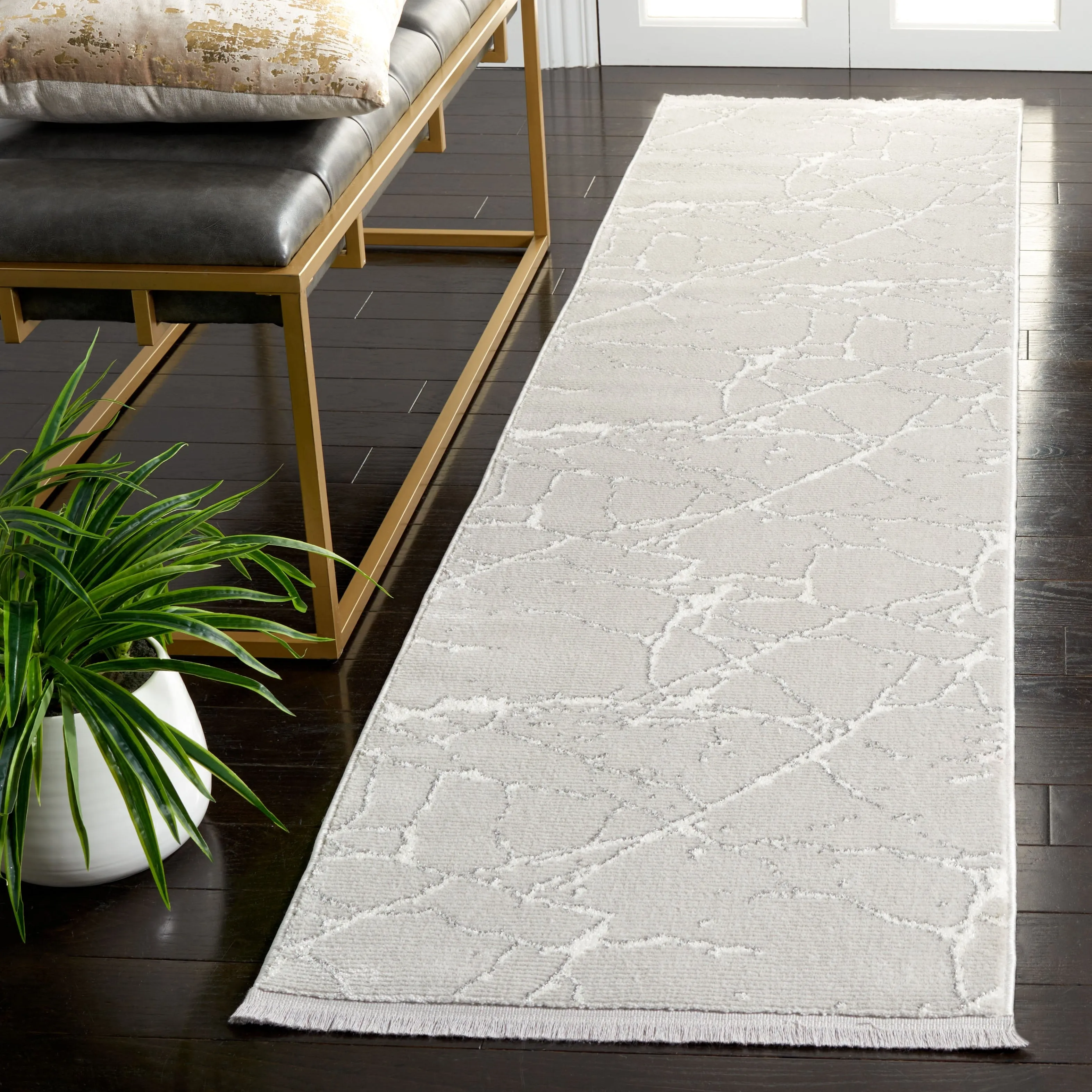SAFAVIEH Whisper Pera Modern Abstract Rug