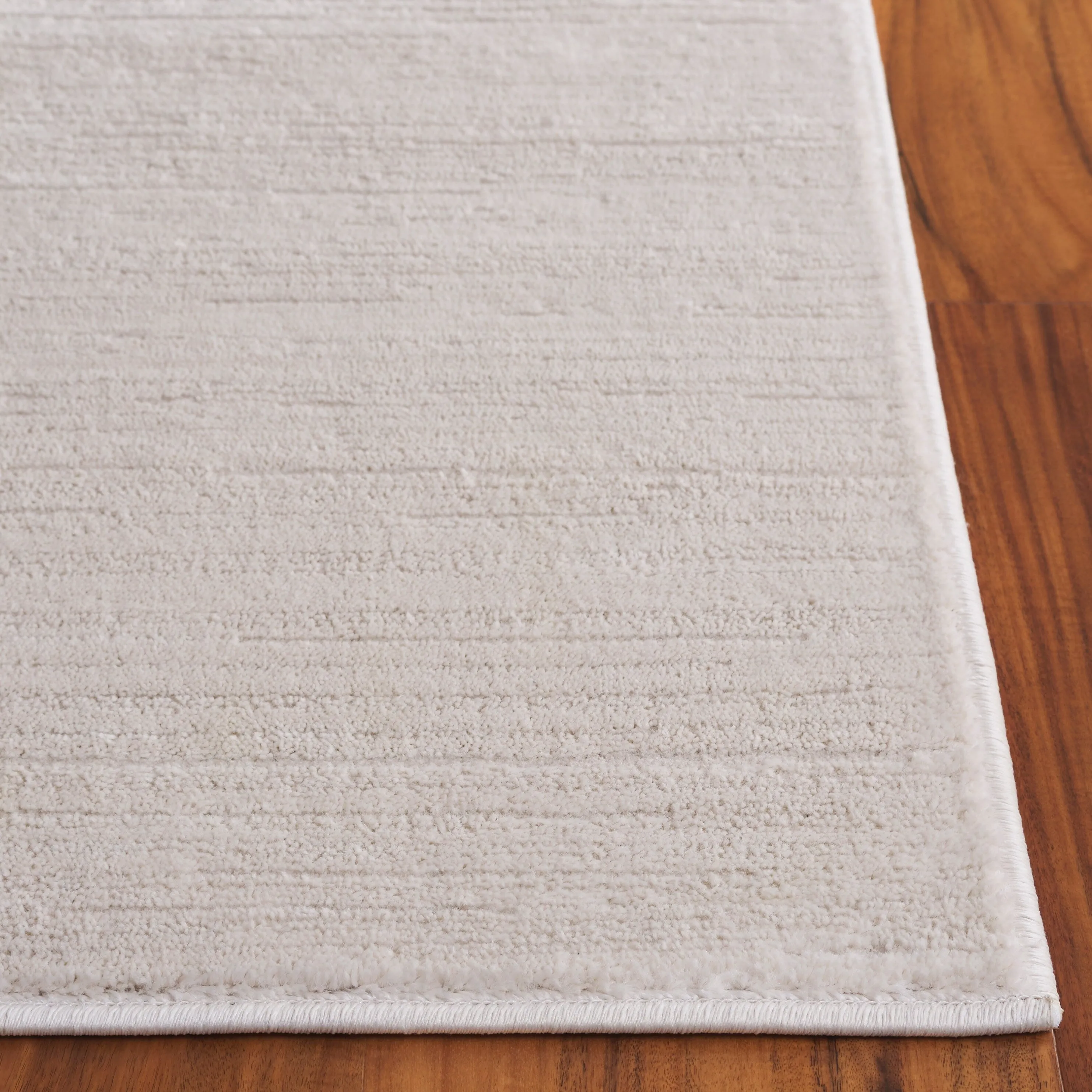 SAFAVIEH Whisper Rosie Modern Abstract Rug