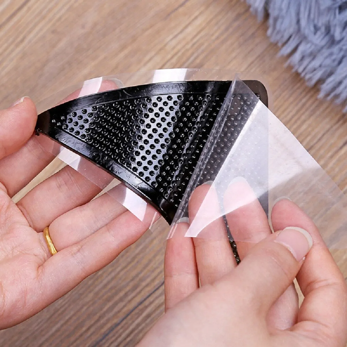 Shatex 4.3 in. x 4.3 in. Rug Pads Carpet Tape 8 Pcs Black Triangle Non Slip Rug Tape