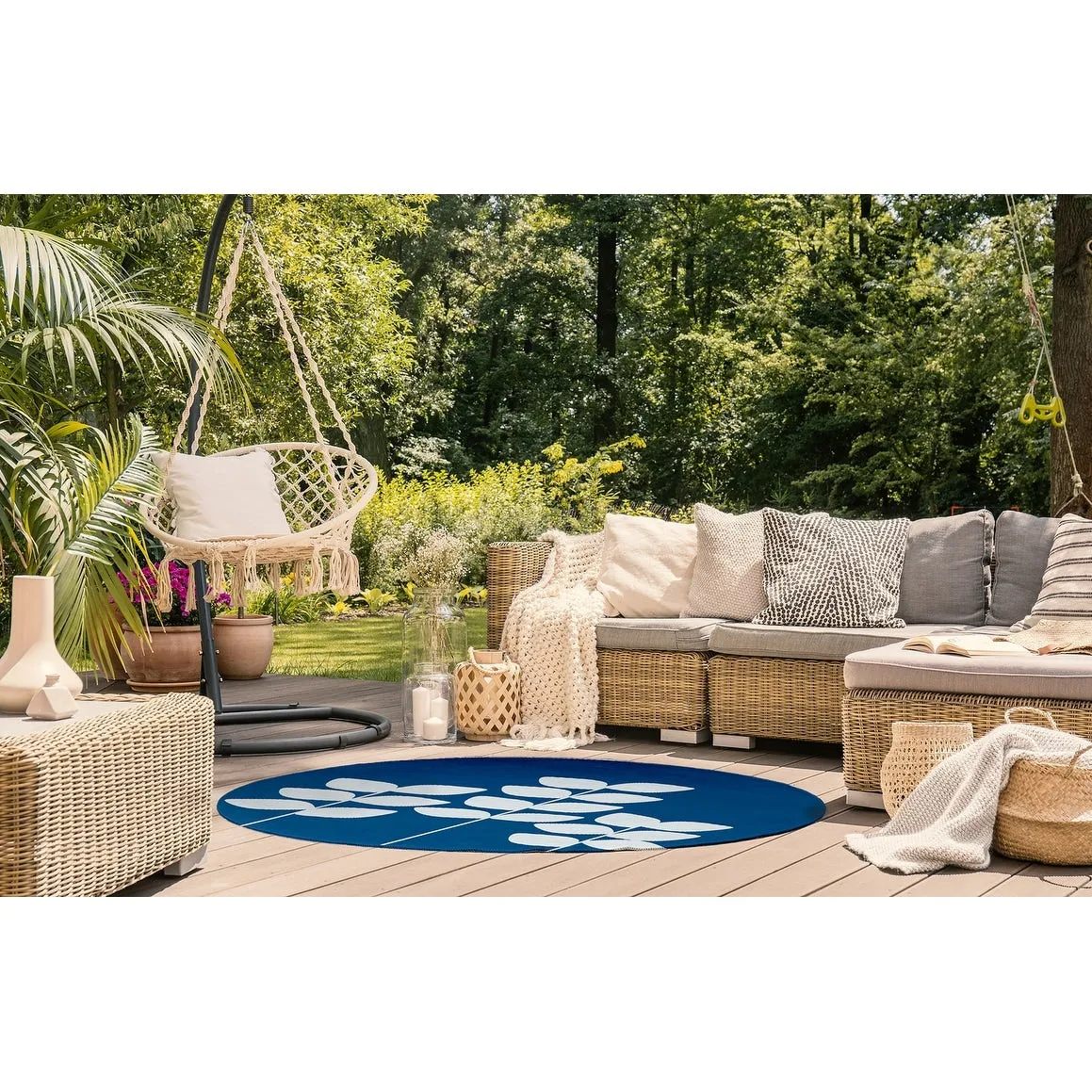 Simple Stems Spring Chenille Indoor/Outdoor Rug