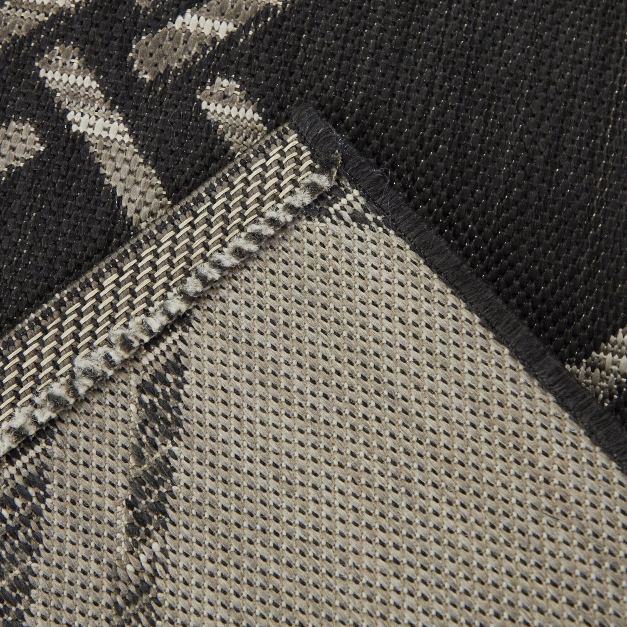 Sommer Trellis Indoor/Outdoor Area Rug