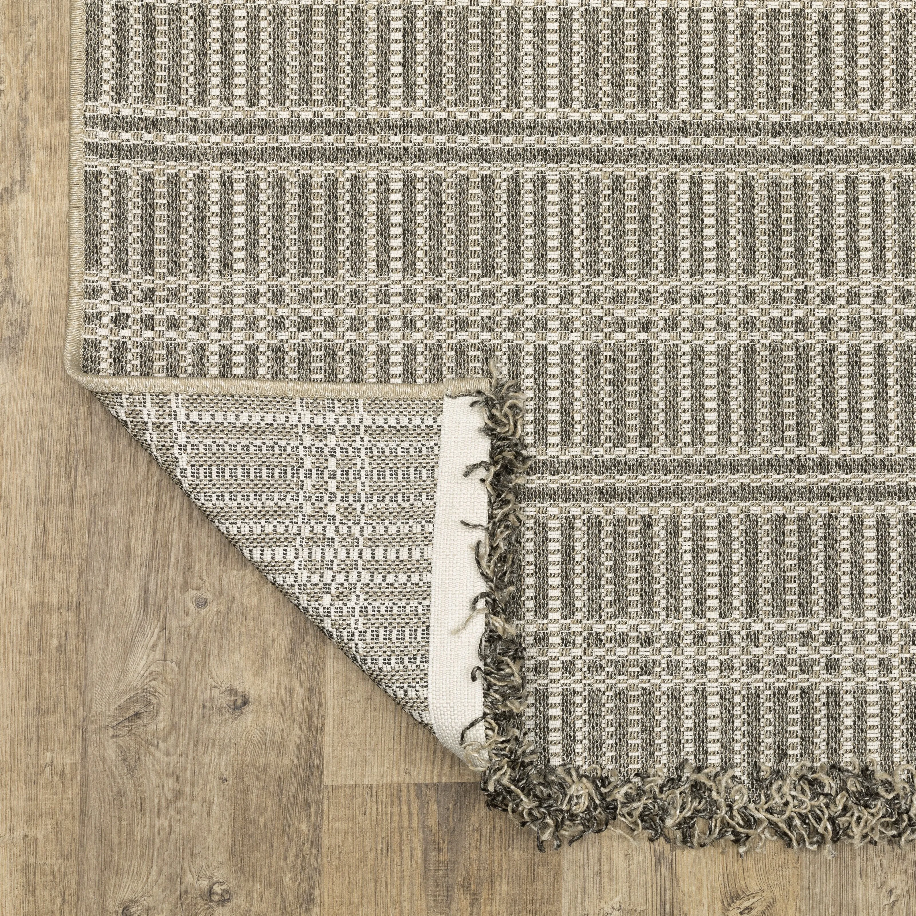 Style Haven Grayton Geometric Lines Beige/ Black Indoor-Outdoor Fringe Edge Rug