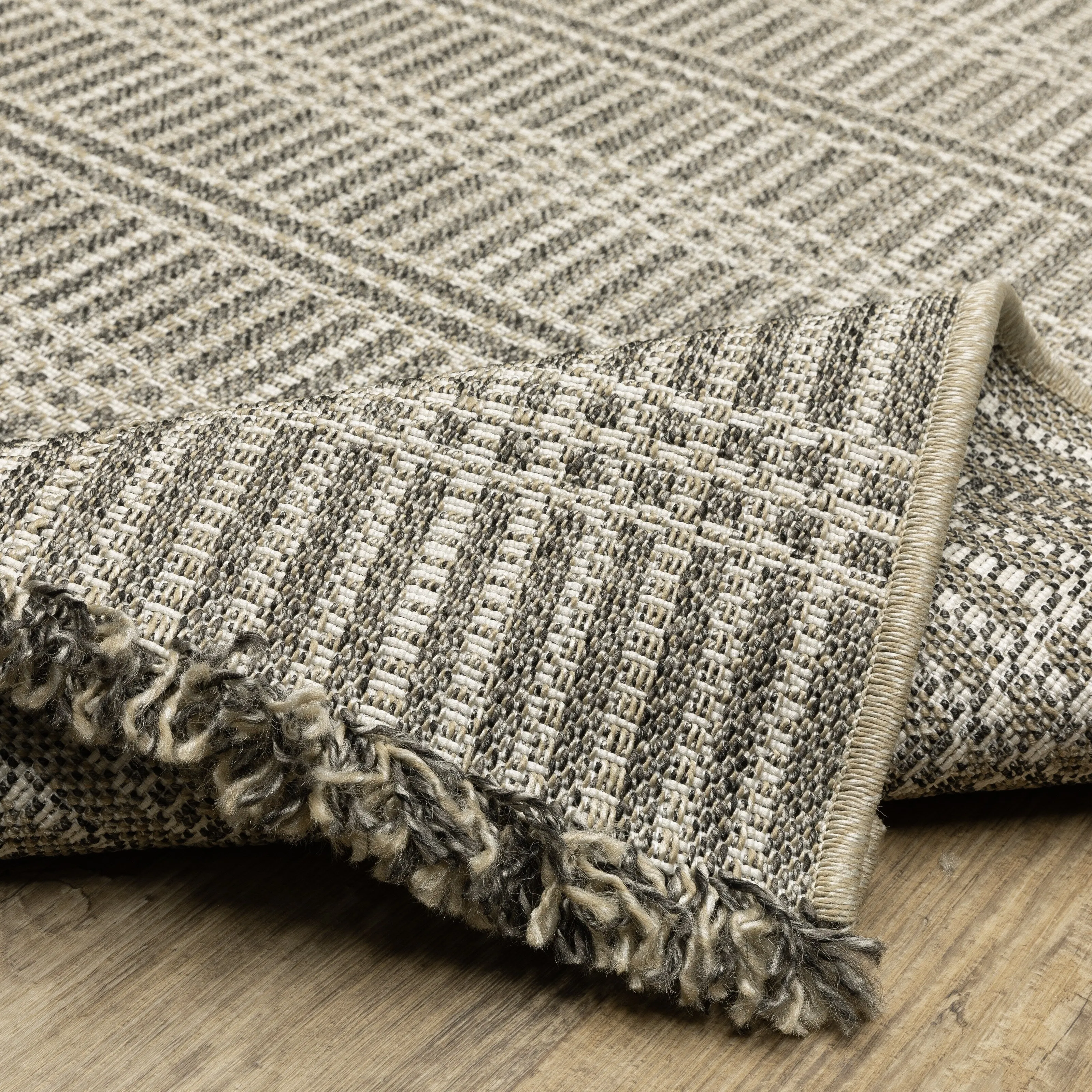 Style Haven Grayton Geometric Lines Beige/ Black Indoor-Outdoor Fringe Edge Rug
