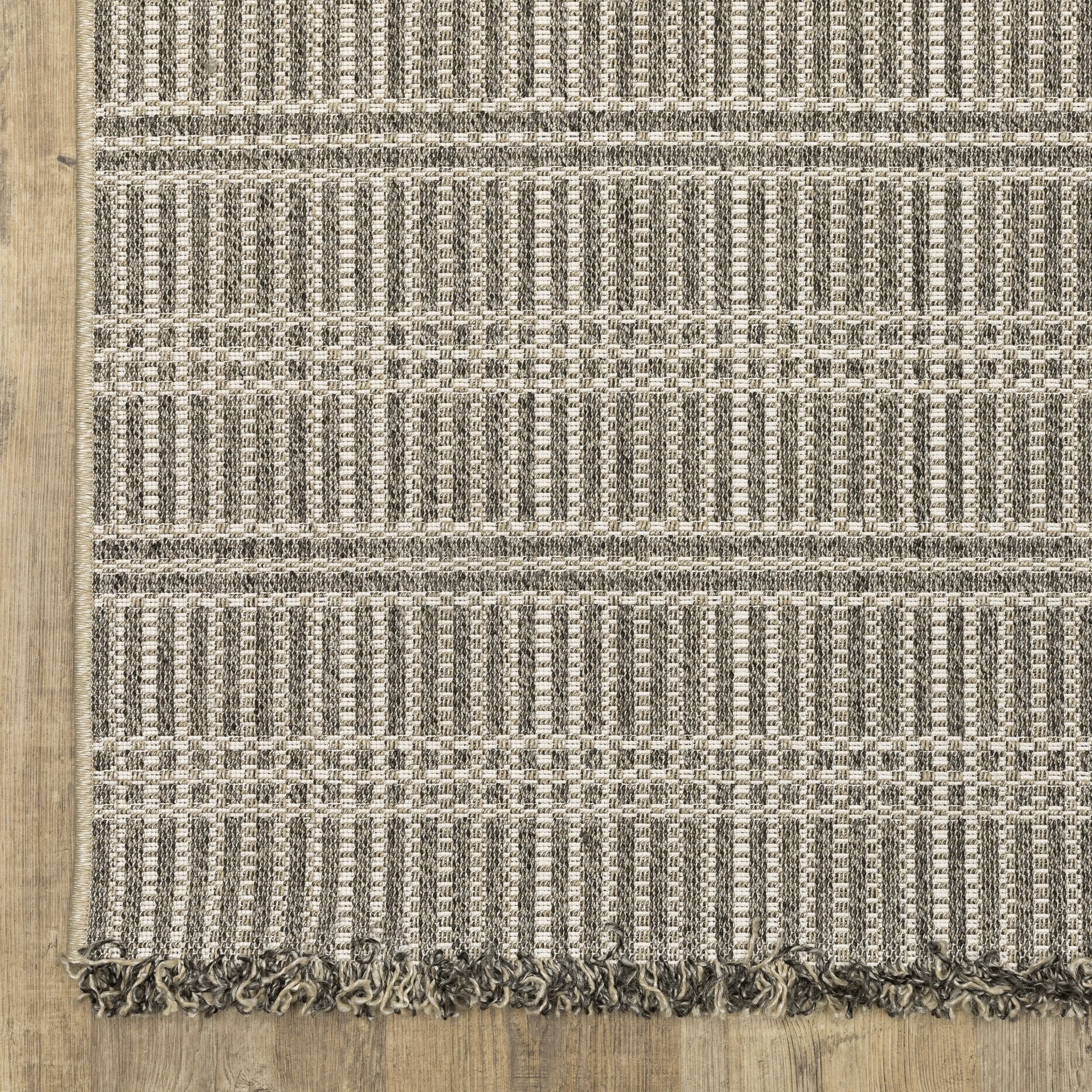Style Haven Grayton Geometric Lines Beige/ Black Indoor-Outdoor Fringe Edge Rug