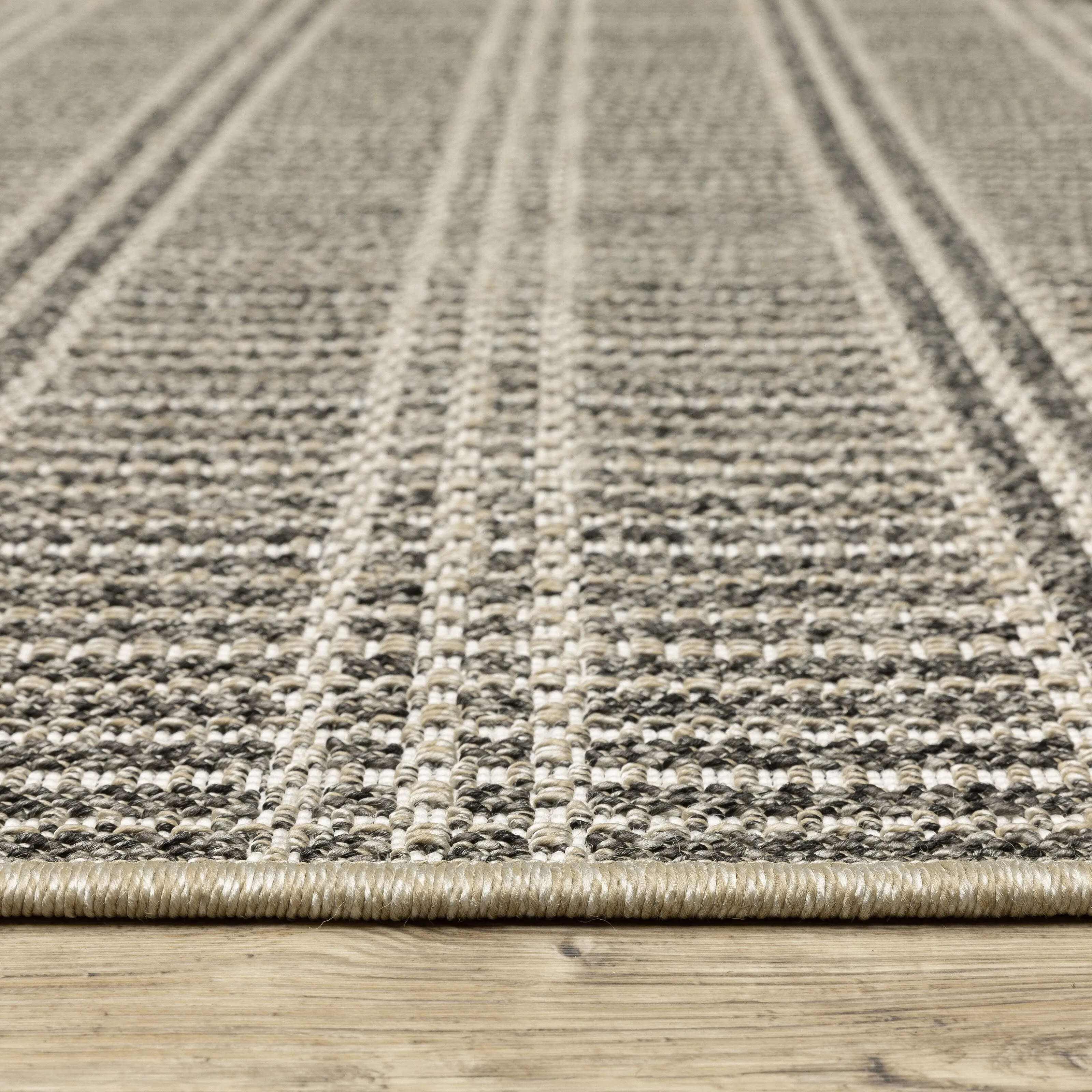 Style Haven Grayton Geometric Lines Beige/ Black Indoor-Outdoor Fringe Edge Rug