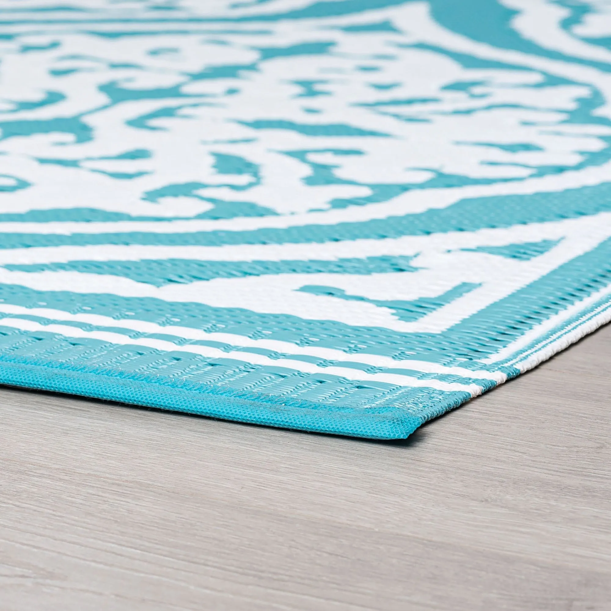 Sundown Beach Floral Indoor/Outdoor Area Rug