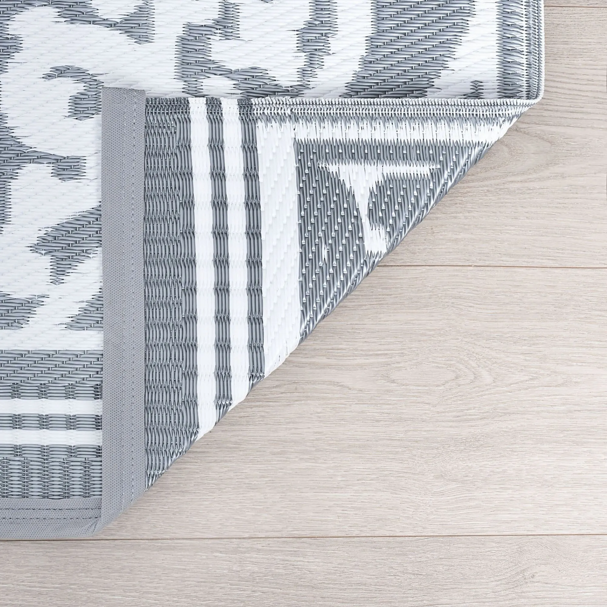 Sundown Beach Floral Indoor/Outdoor Area Rug
