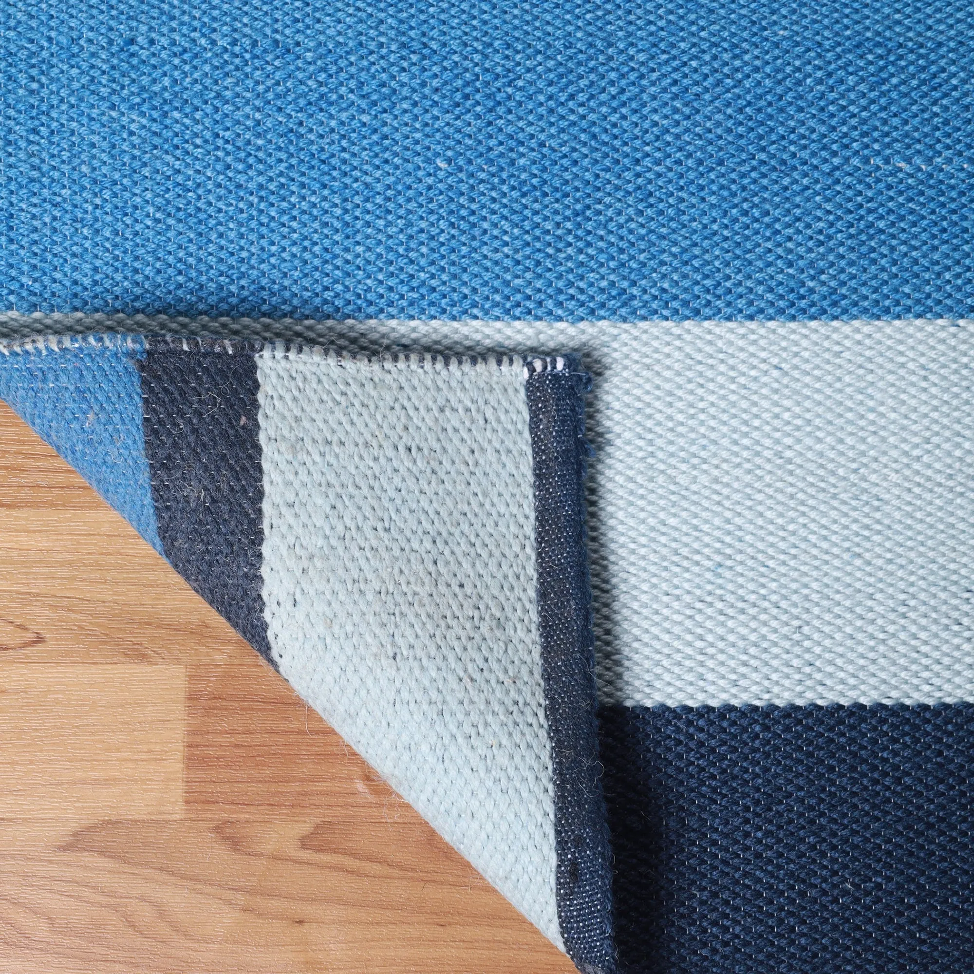 Superior Modern Stripes Indoor/ Outdoor Area Rug