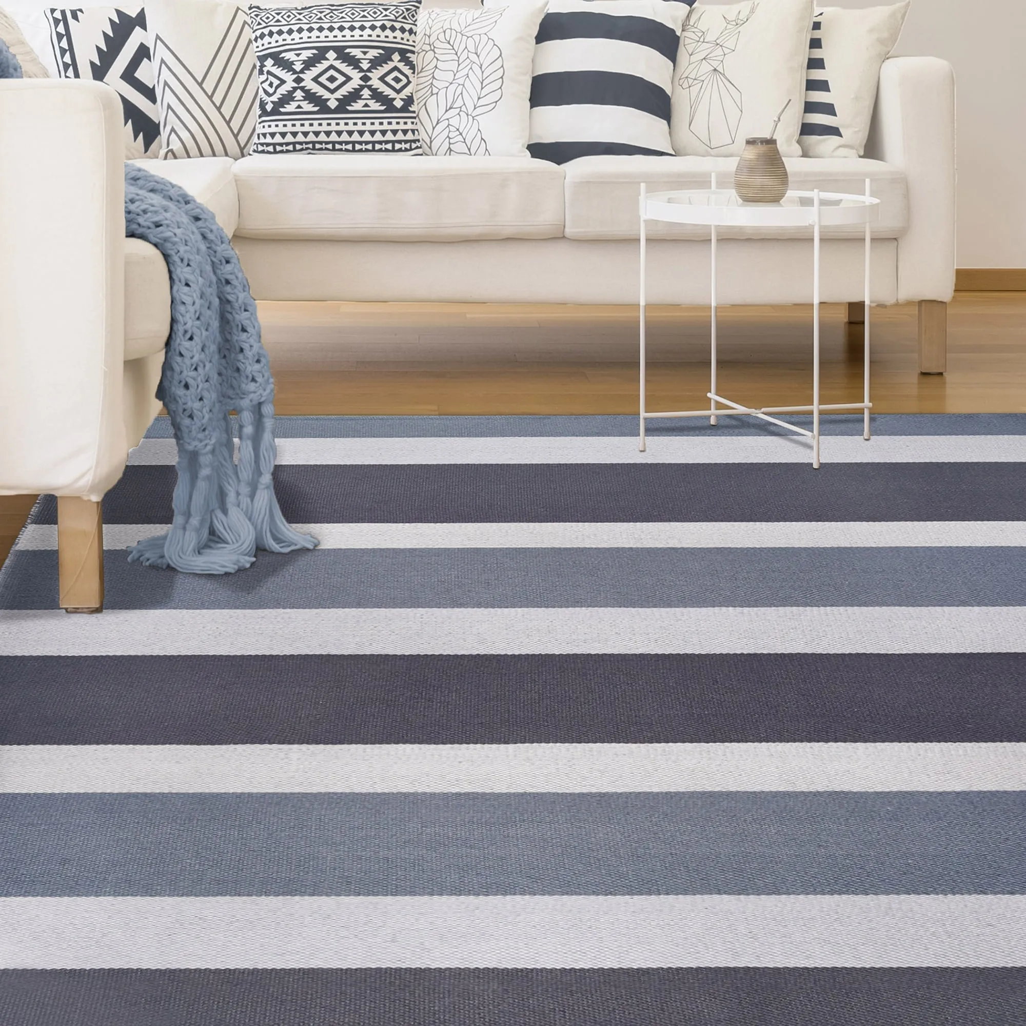 Superior Modern Stripes Indoor/ Outdoor Area Rug