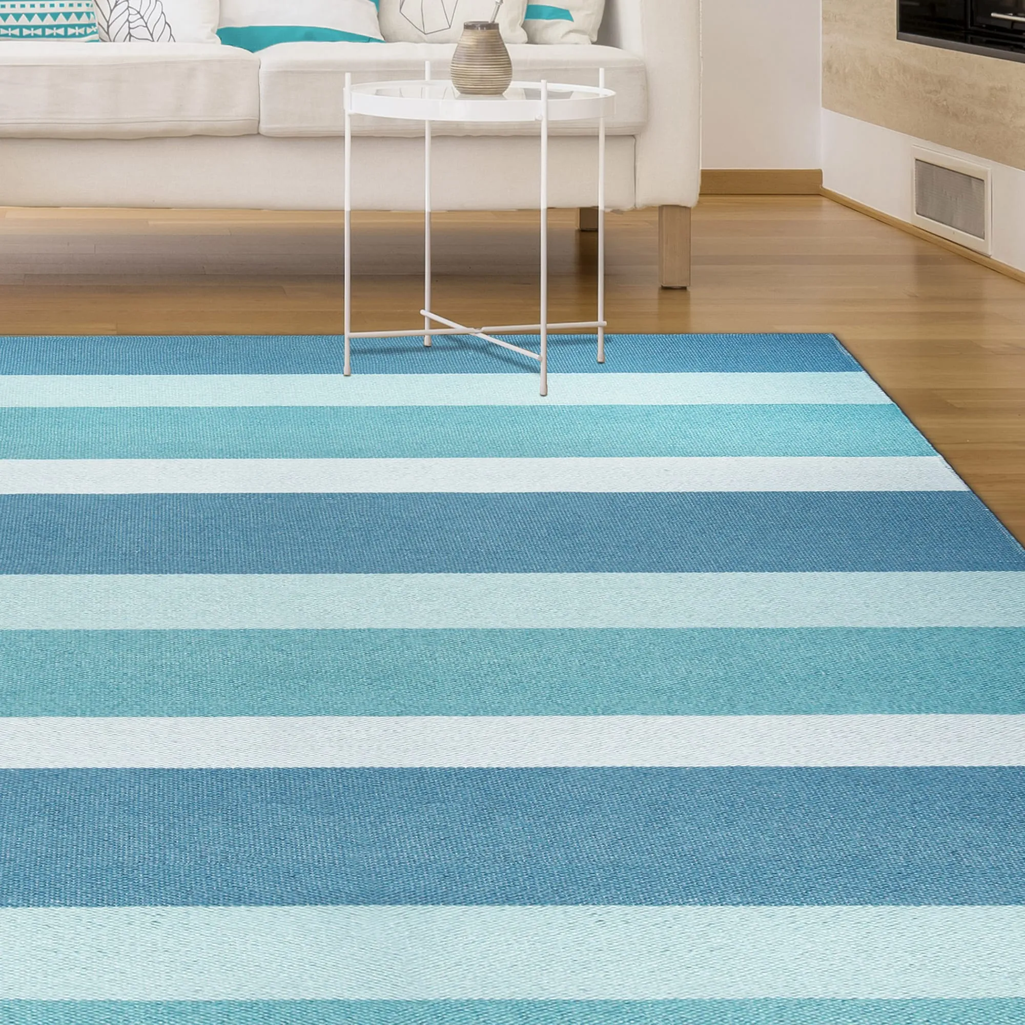 Superior Modern Stripes Indoor/ Outdoor Area Rug