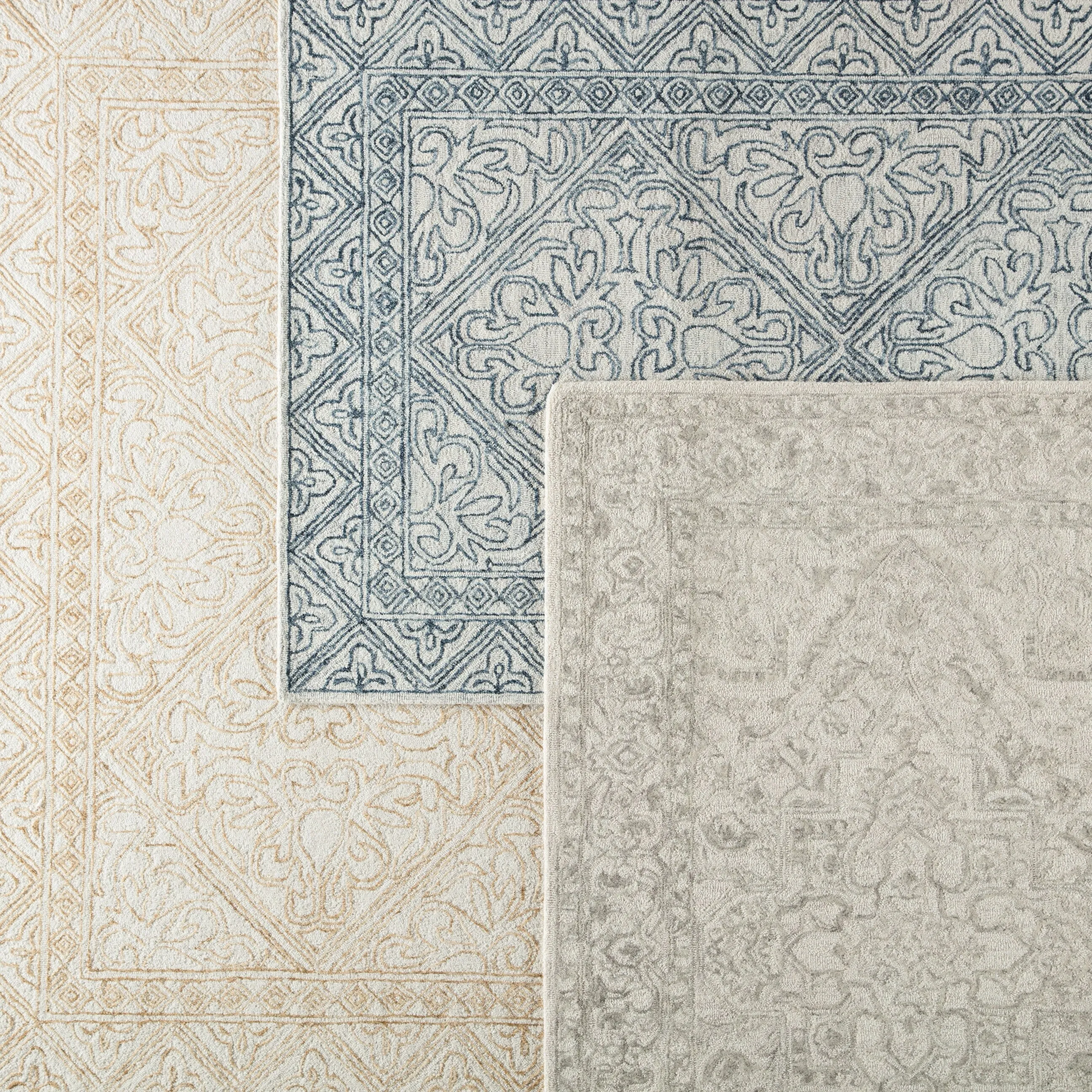 The Gray Barn Oigh Valley Handmade Medallion Light Grey and Cream Area Rug