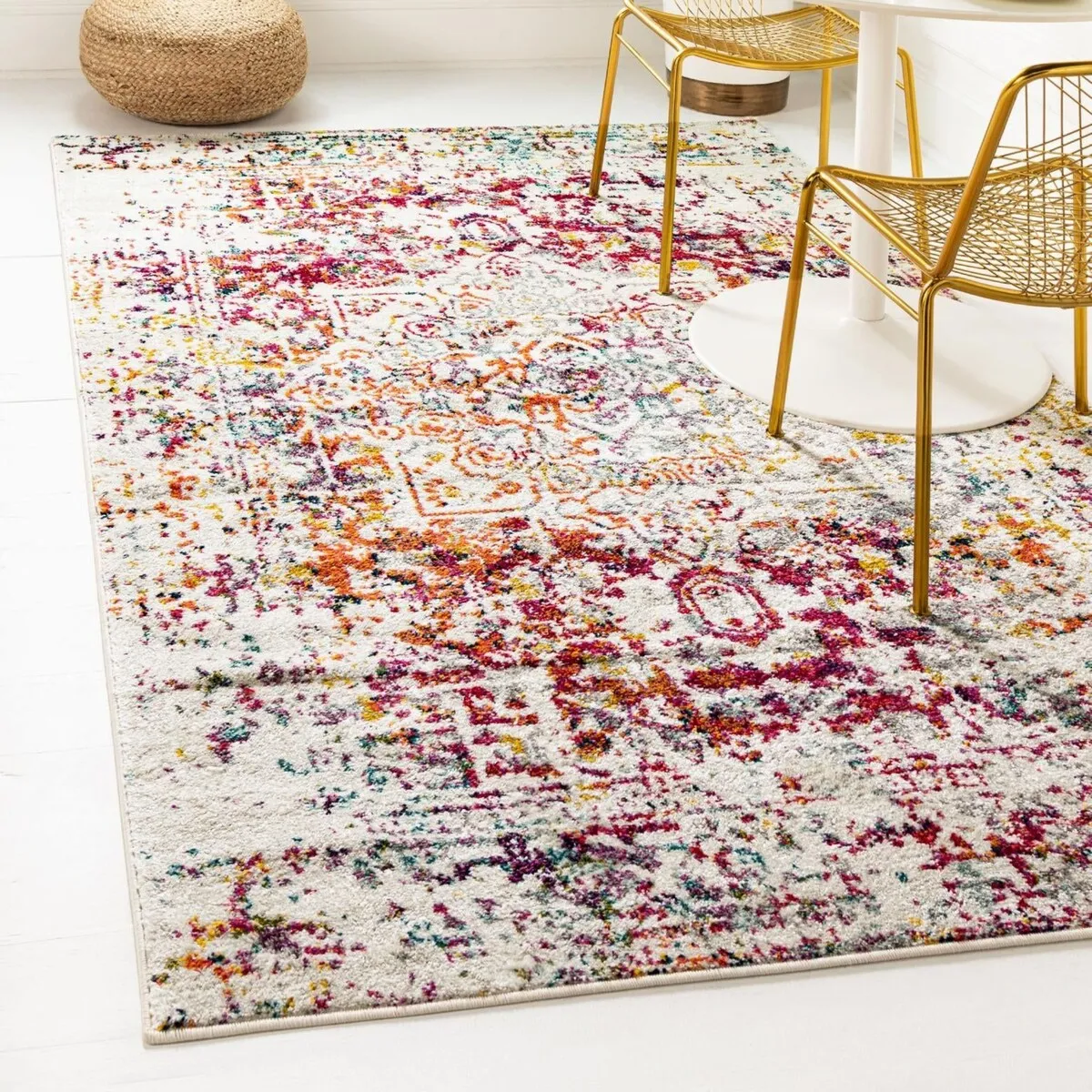 Traditional Brenda Collection Area Rug