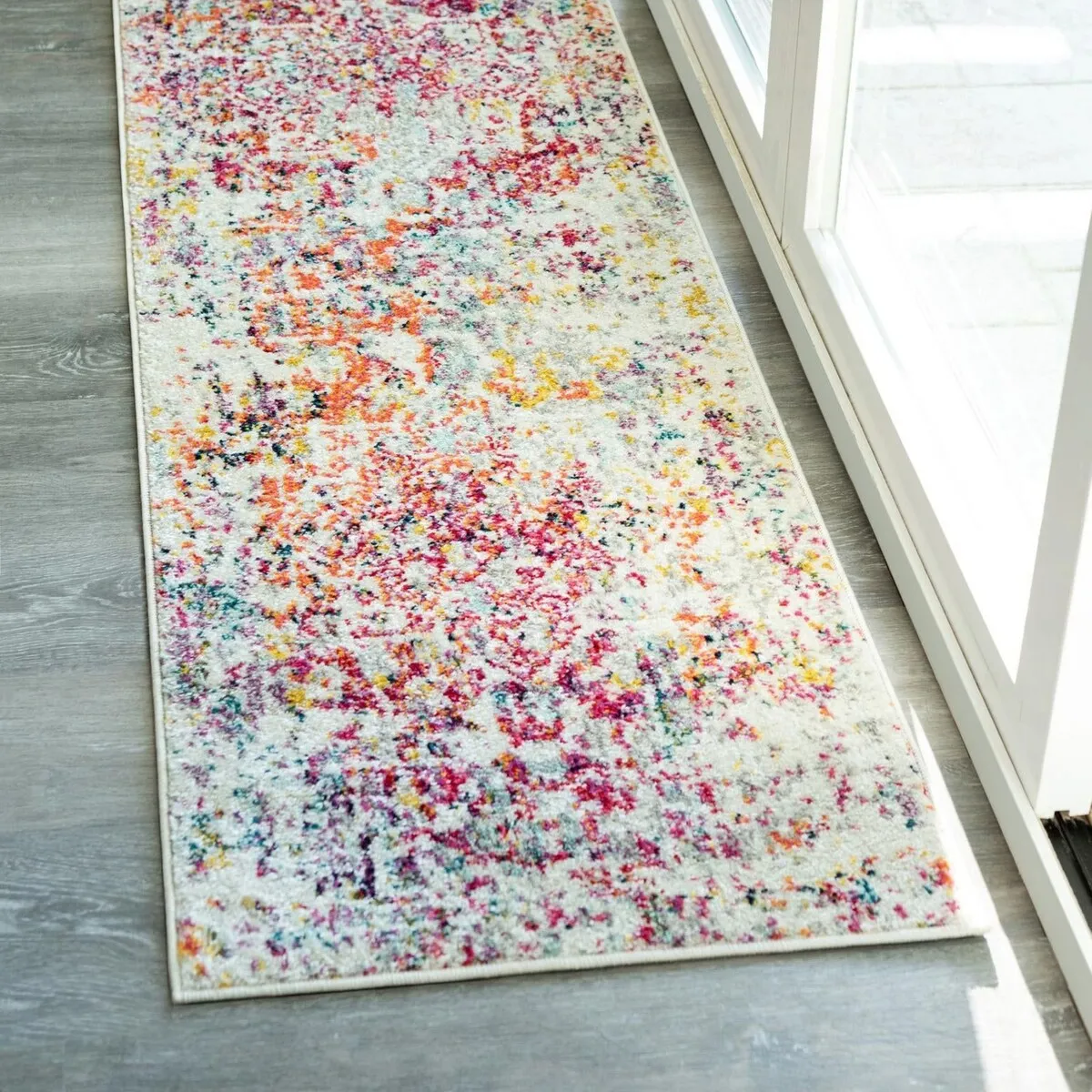 Traditional Brenda Collection Area Rug