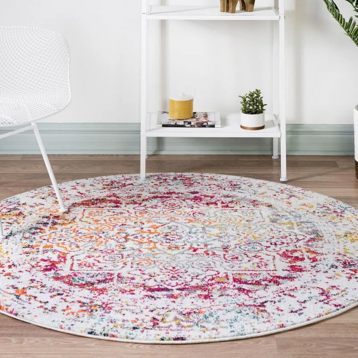 Traditional Brenda Collection Area Rug