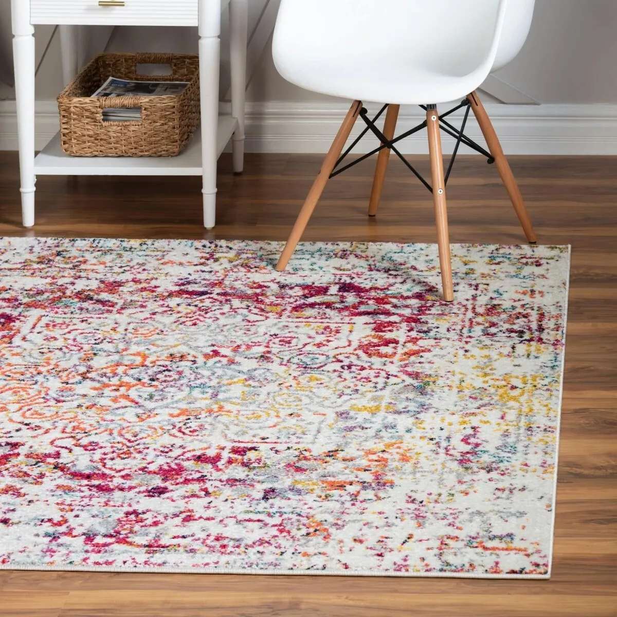 Traditional Brenda Collection Area Rug