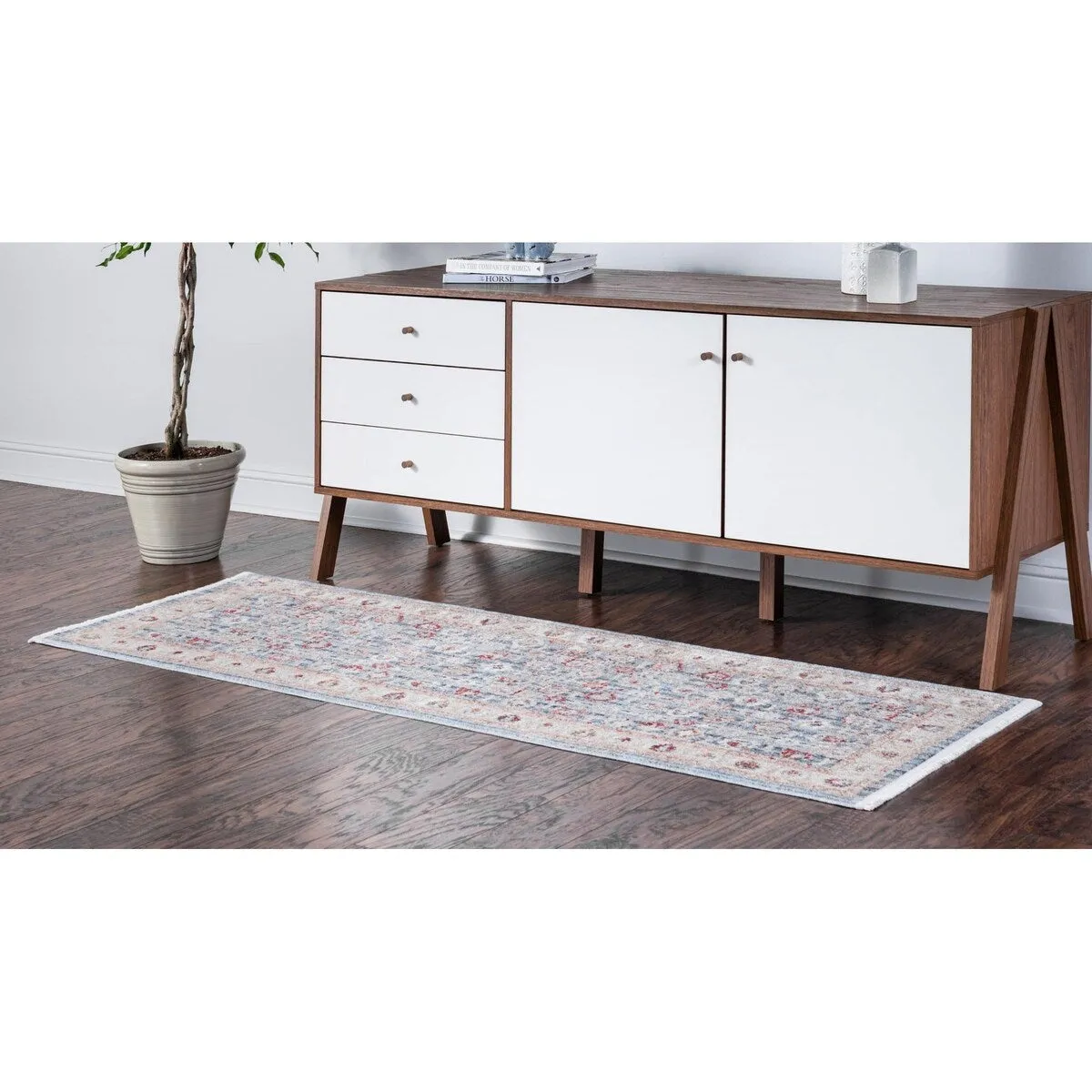 Traditional Falmouth Collection Area Rug