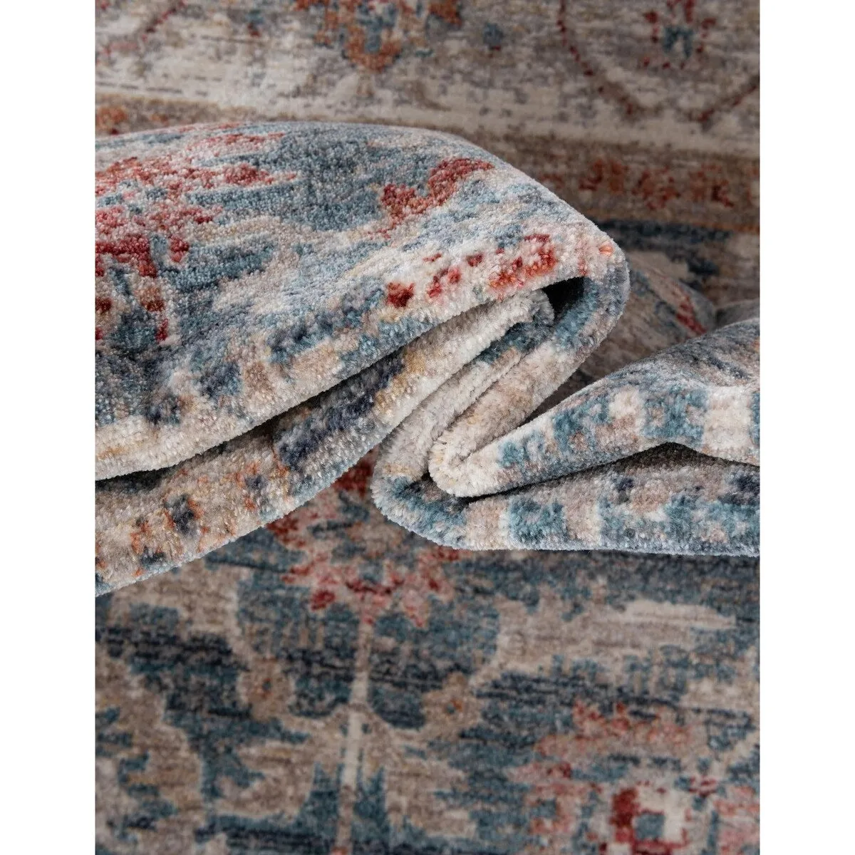 Traditional Falmouth Collection Area Rug