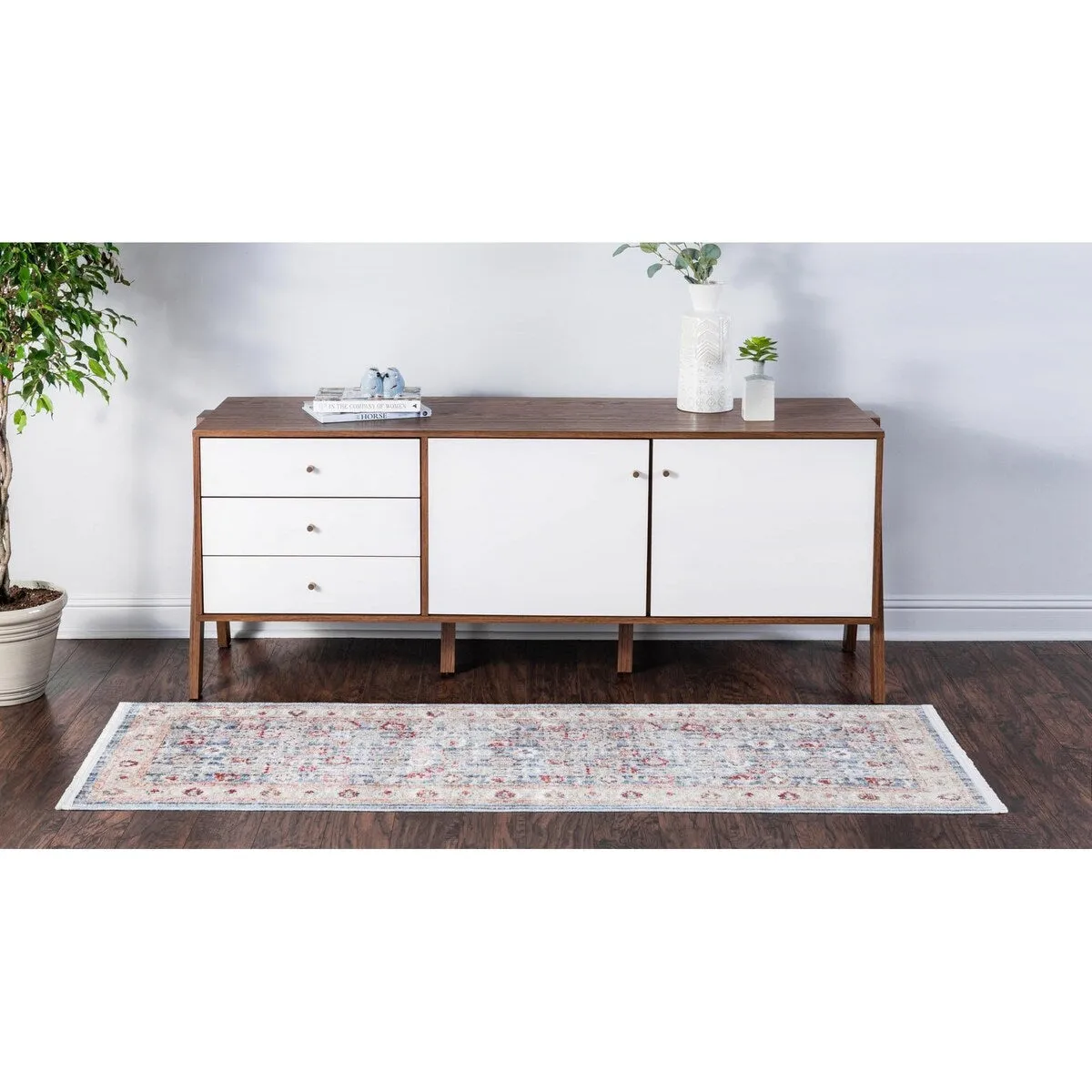 Traditional Falmouth Collection Area Rug