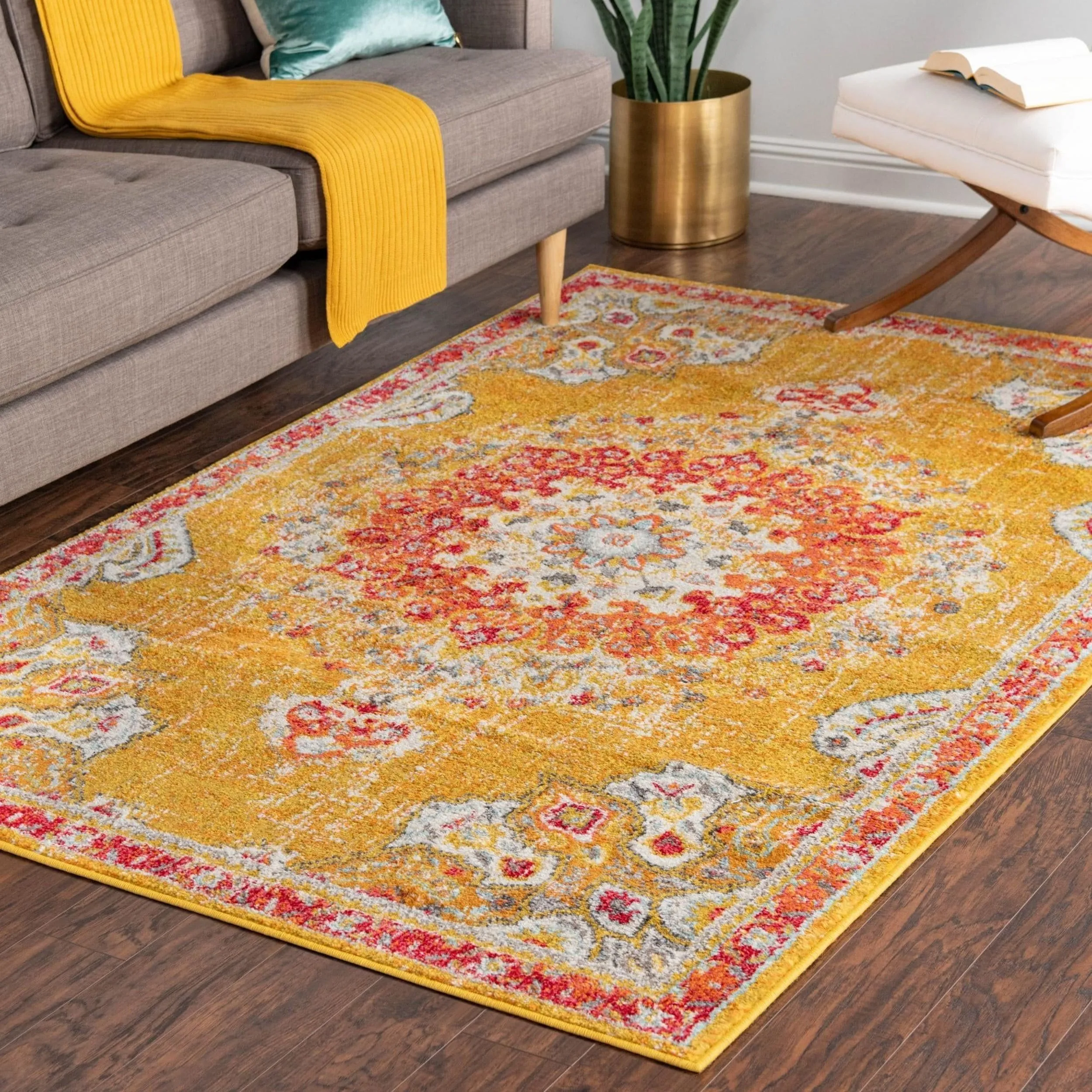 Traditional Koakburg Collection Area Rug