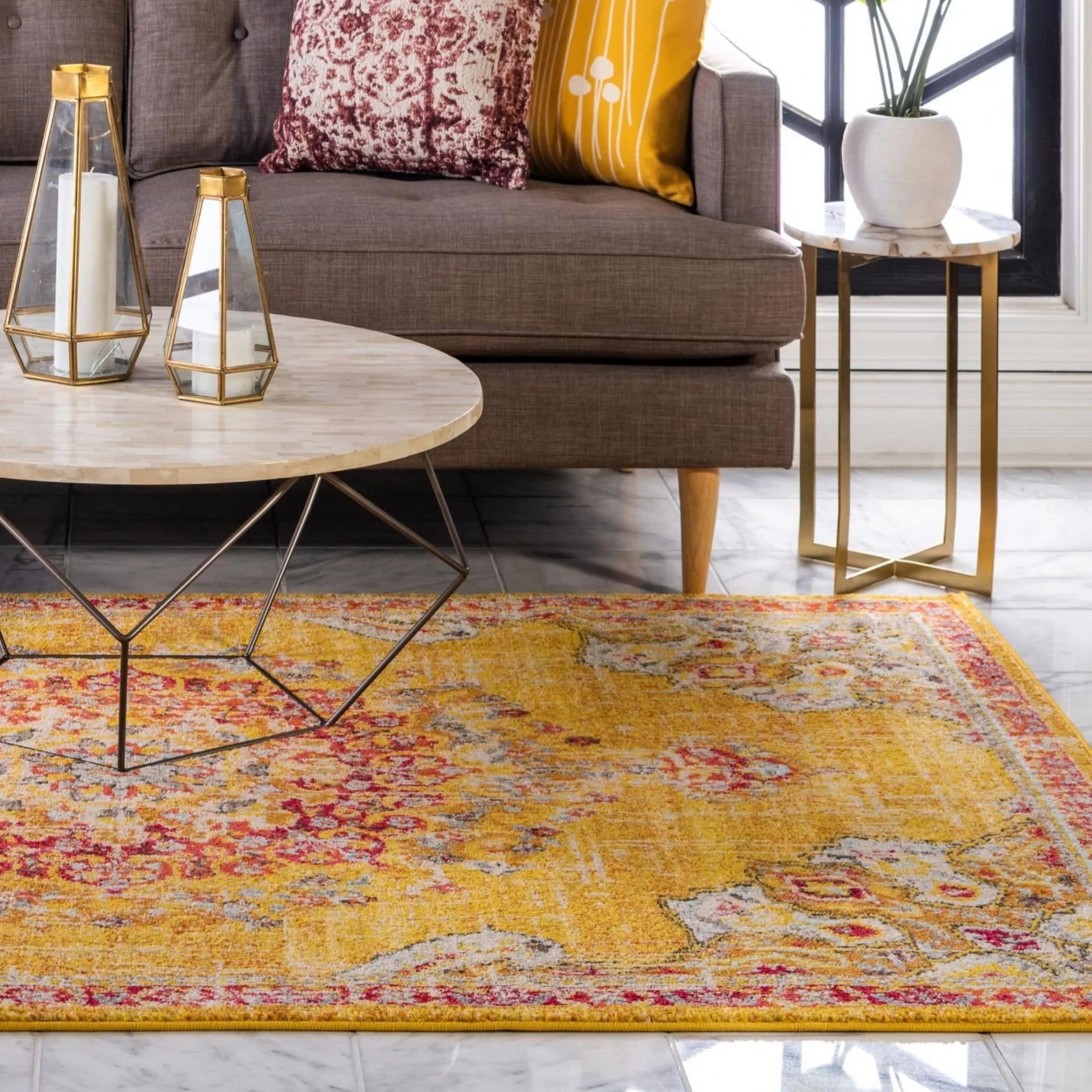 Traditional Koakburg Collection Area Rug