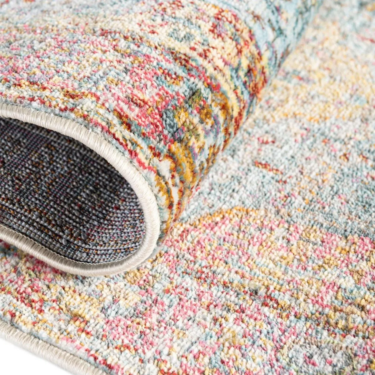 Traditional Samana Collection Area Rug
