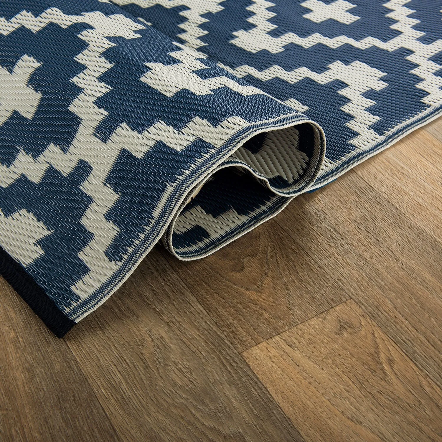 Trellis Geometric Reversible Plastic Outdoor Rugs