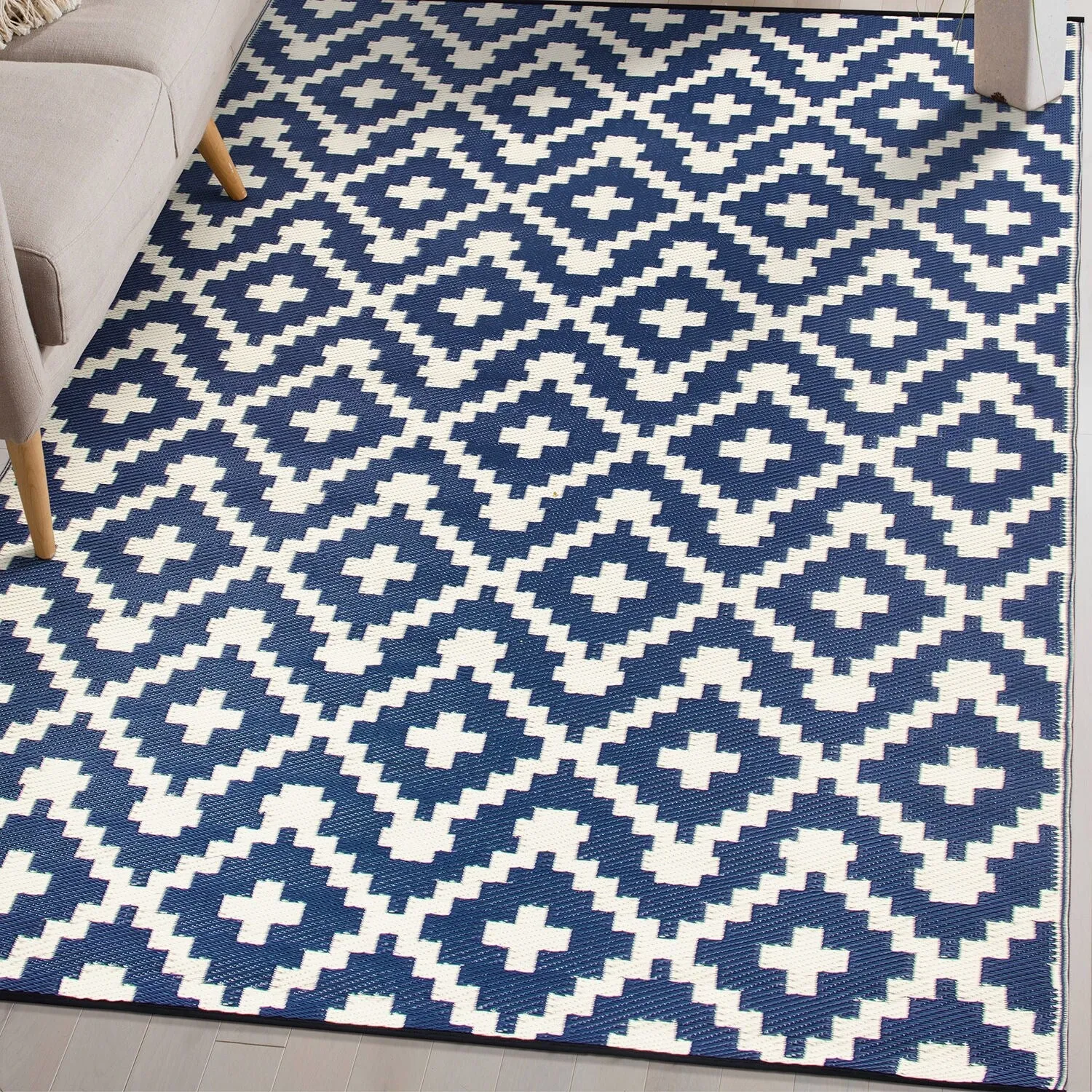 Trellis Geometric Reversible Plastic Outdoor Rugs
